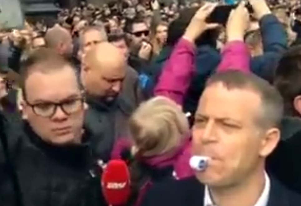 Juhászék kifütyülték Orbánt