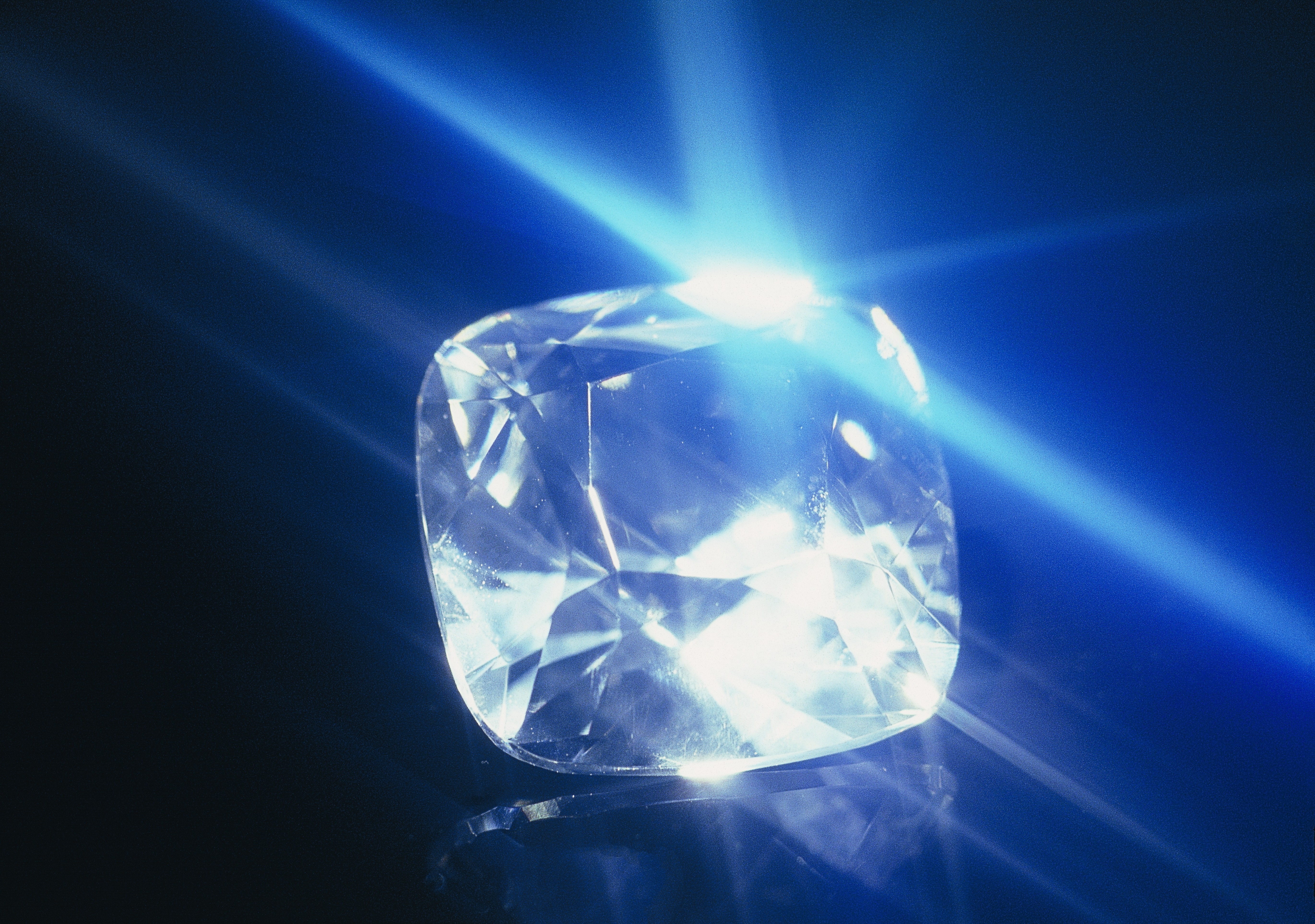 709 karátos gyémántot talált egy pap Sierra Leonéban