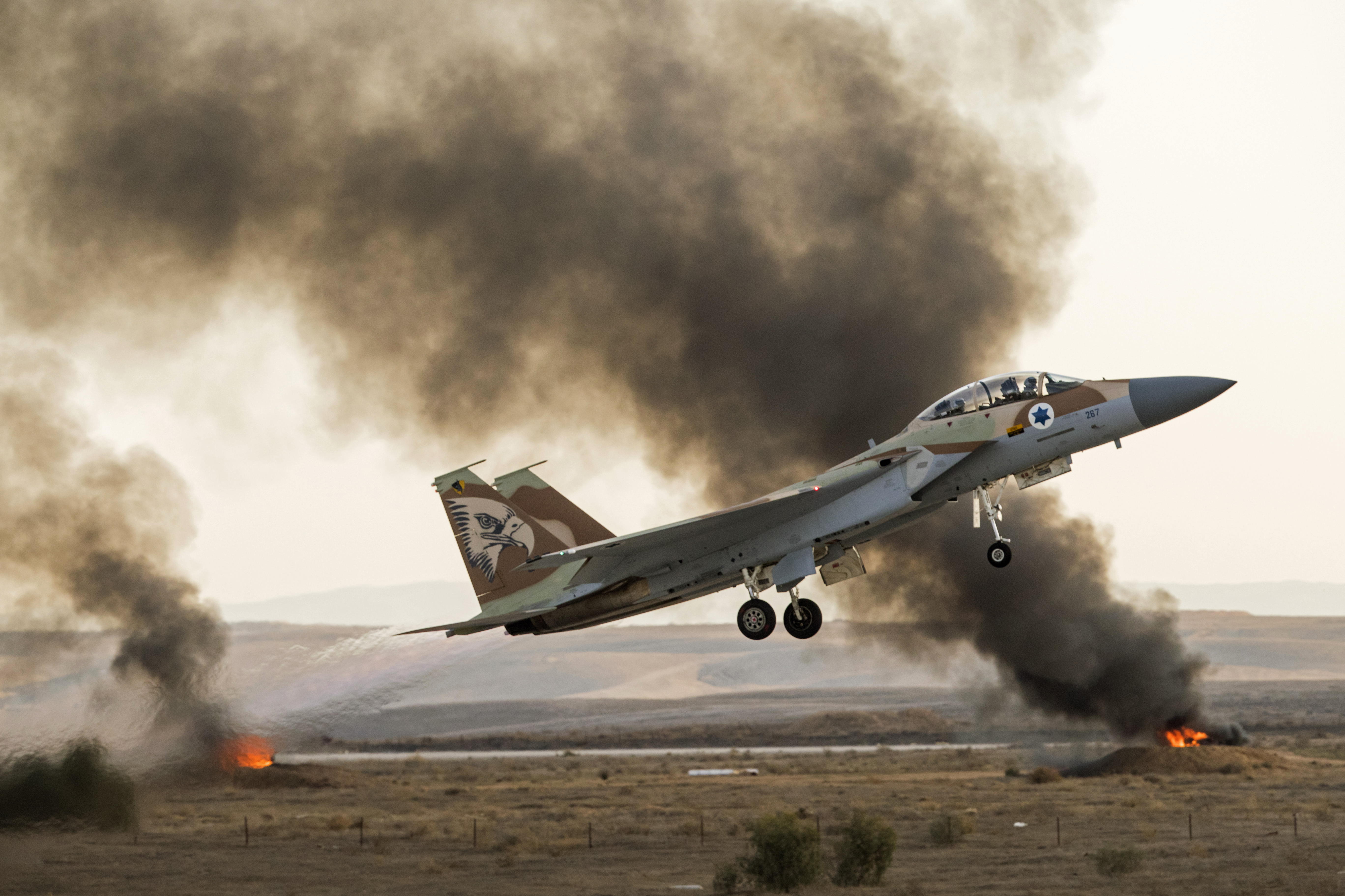 Tüzet nyitott az izraeli gépekre a szír hadsereg