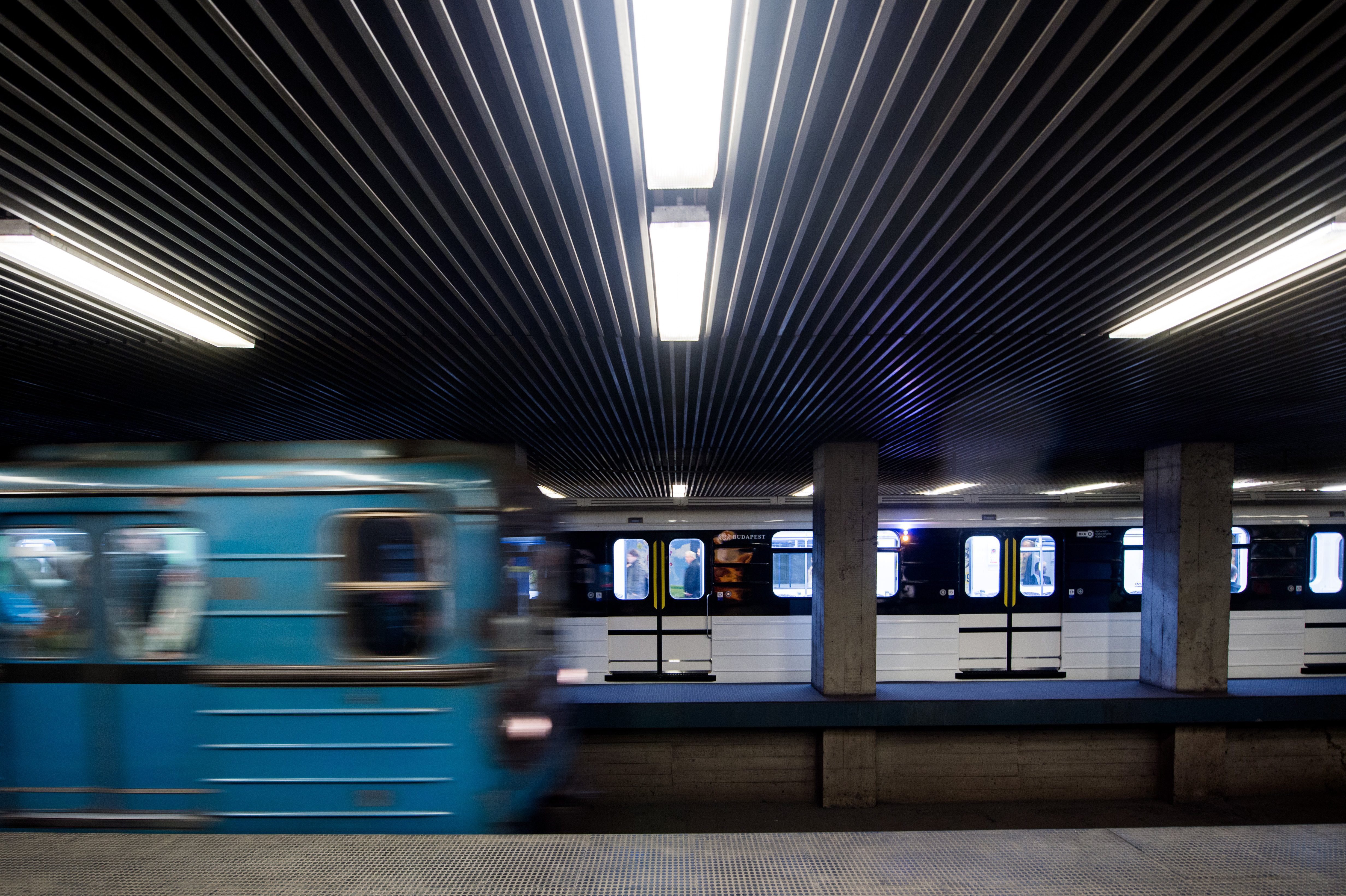 Egy beázott megálló okozhatta a reggeli metróleállást Újpest-Központ és a Lehel tér között