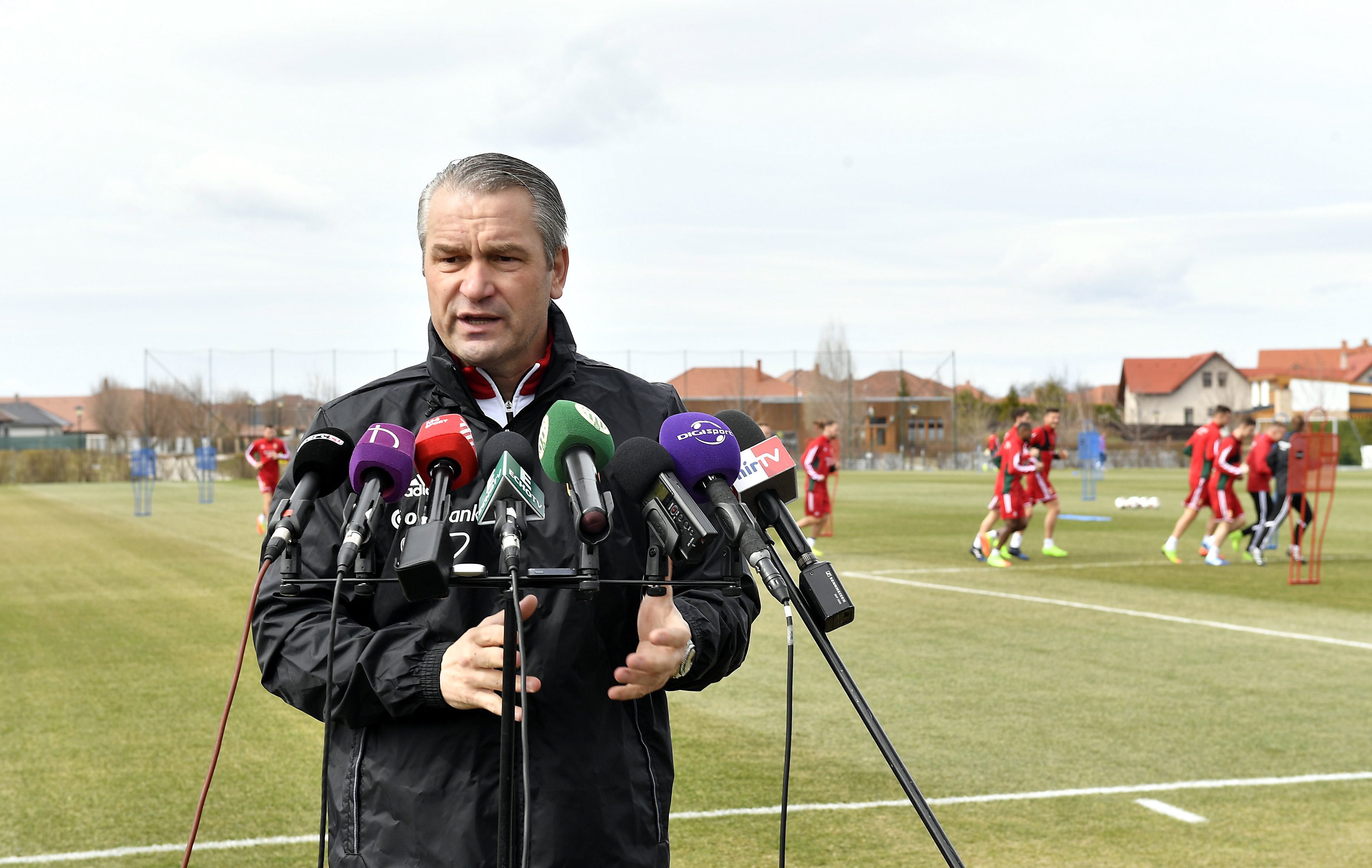 Bernd Storck: Magabiztosan akarunk futballozni, gólt akarunk rúgni
