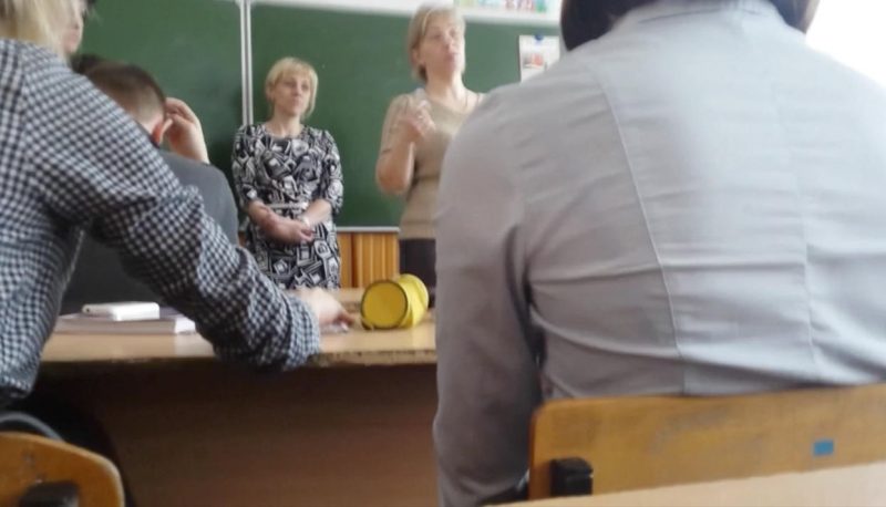 „Önnek fogalma sincs” - az orosz diákok lázadása putyinista tanáraik ellen