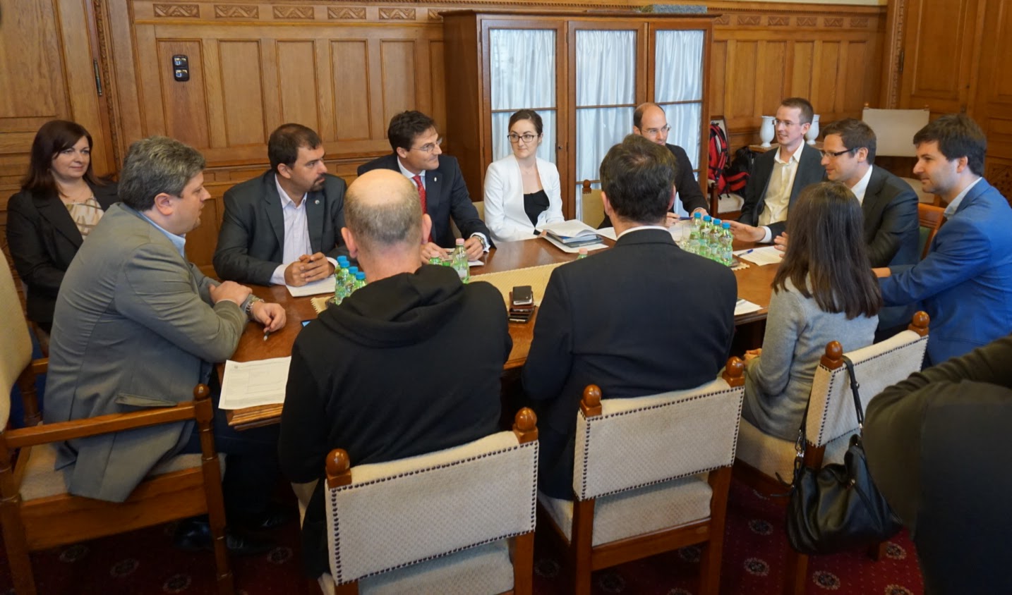 A héten benyújtja a civil szervezetekről szóló törvényjavaslatot a Fidesz