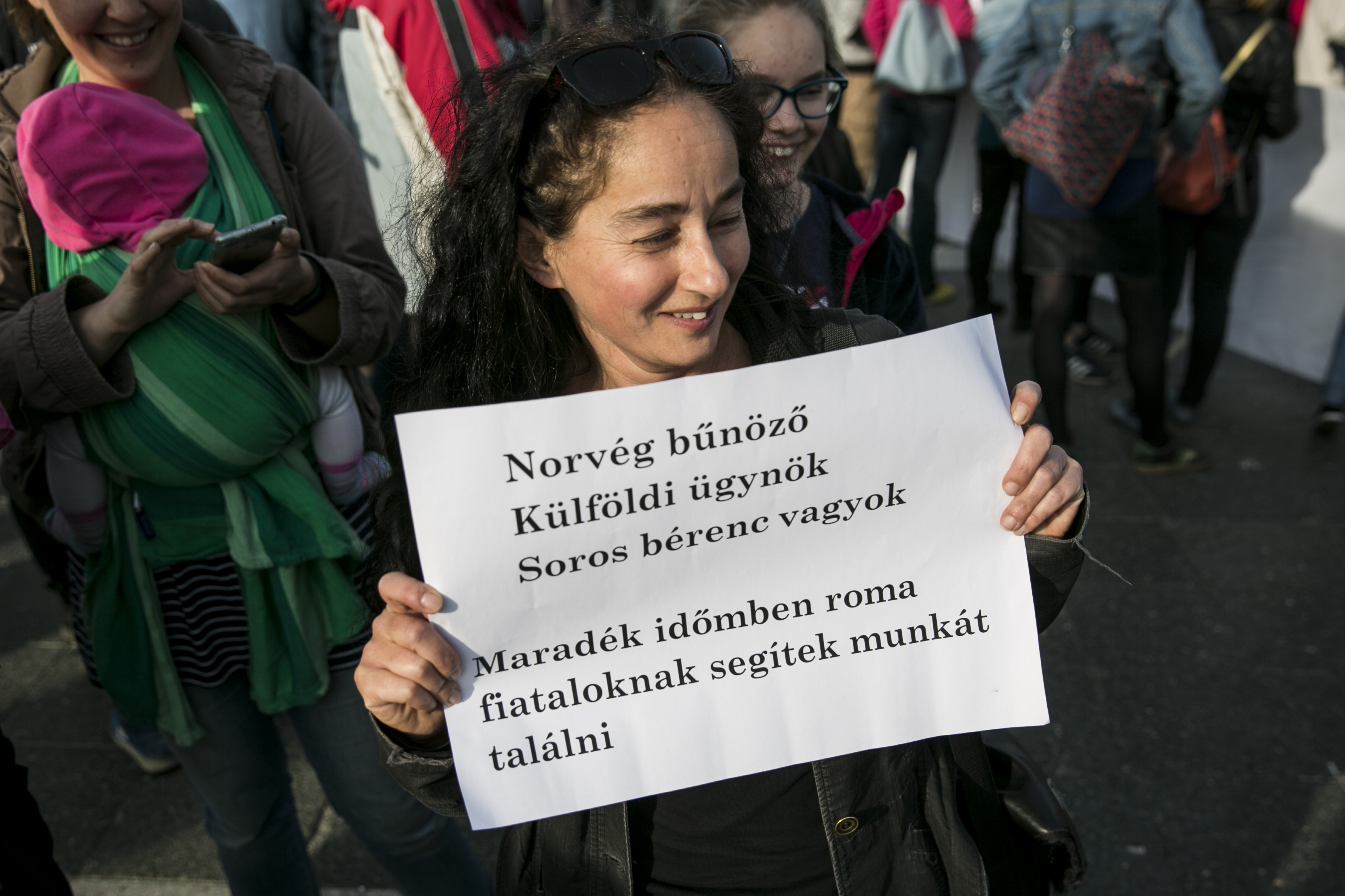 Több „külföldről támogatott civil szervezet” köthető a Fideszhez vagy a kormányhoz, mint Soroshoz