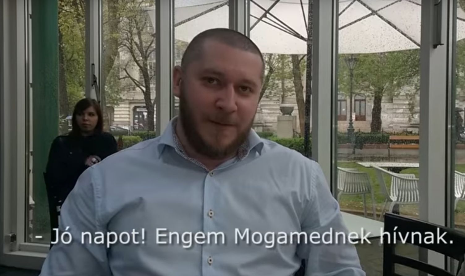 Pintér Sándor nem árulja el, hogy mi van a szovjet emlékművet fegyelmező videóval megvédő Magomeddel