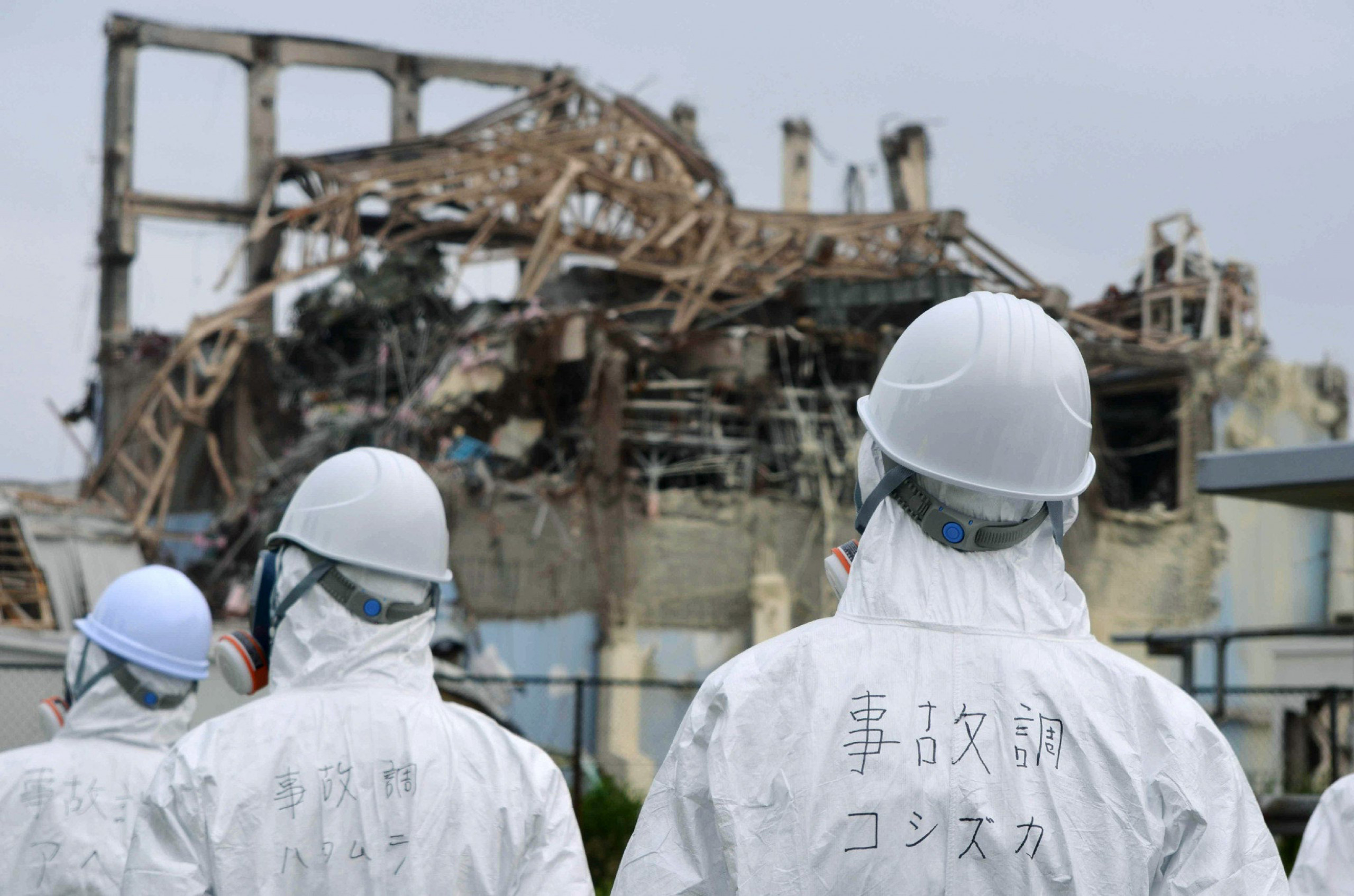 Фукусима сколько погибших. Японии на АЭС «Фукусима-1». Авария на АЭС Фукусима-1. АЭС Фукусима-1, Япония, 2011. АЭС Фукусима 2011.