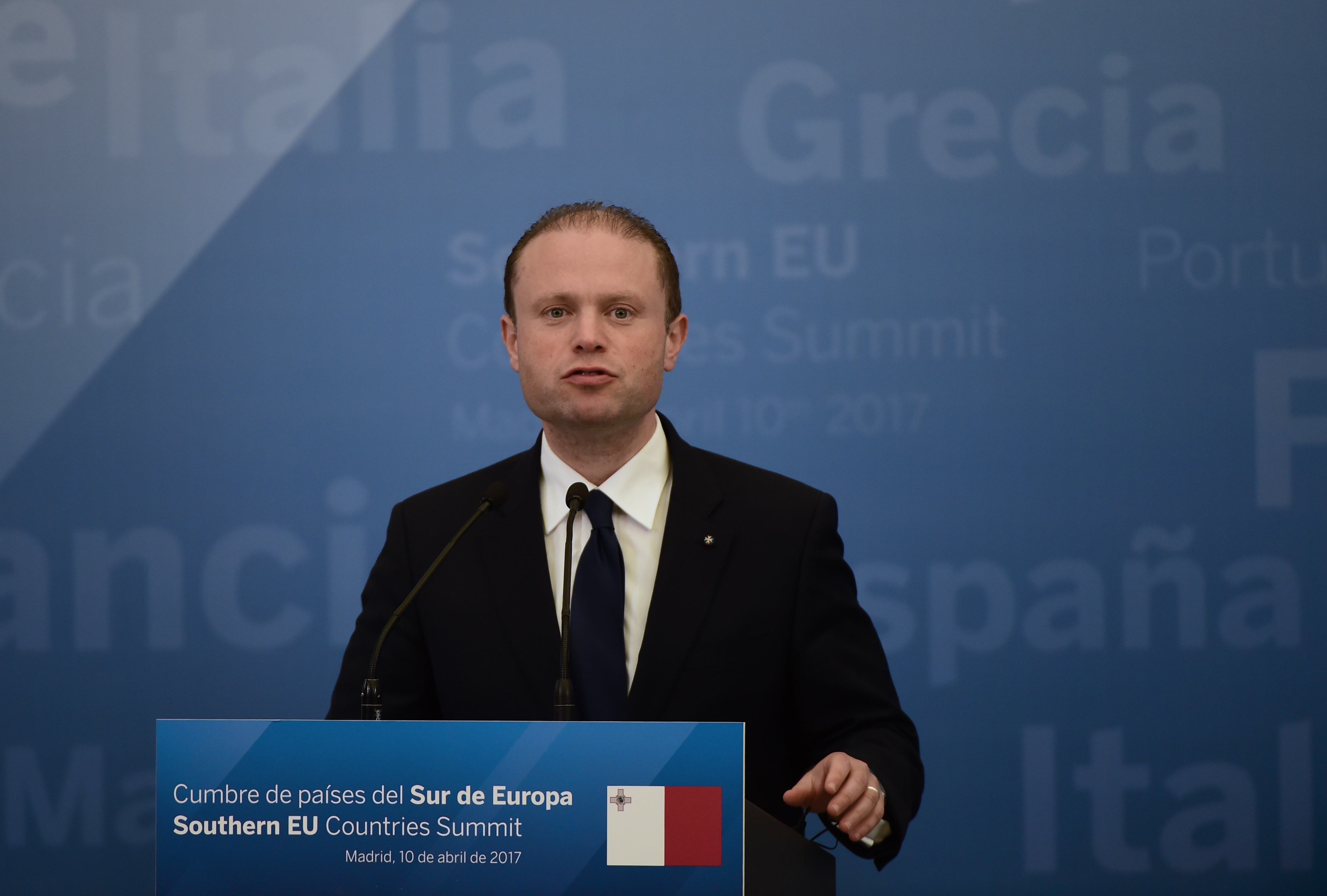 Málta miniszterelnöke bejelentette lemondását