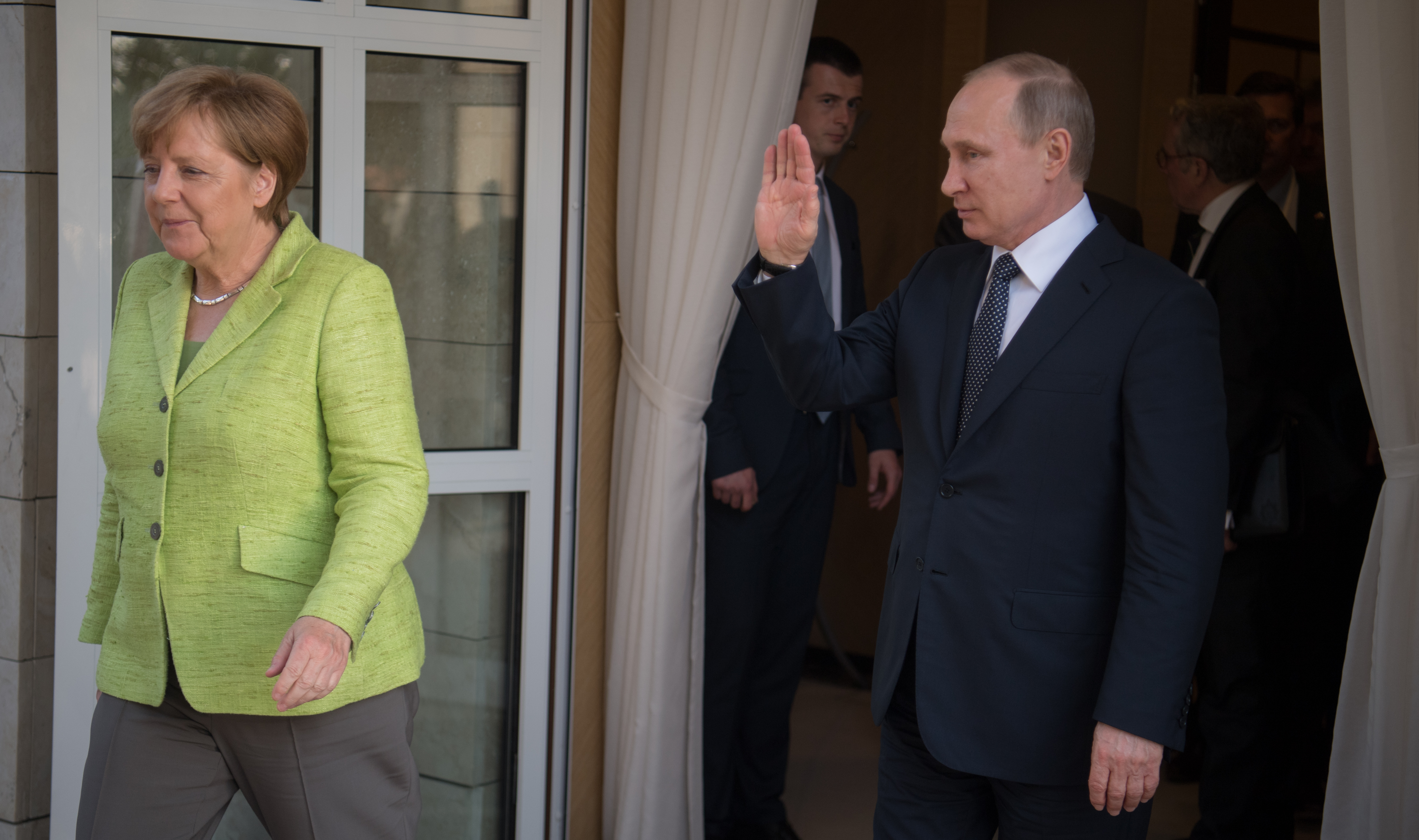 Már csak Putyin döntésén múlik, hogy Oroszország befolyásolja-e a német választásokat