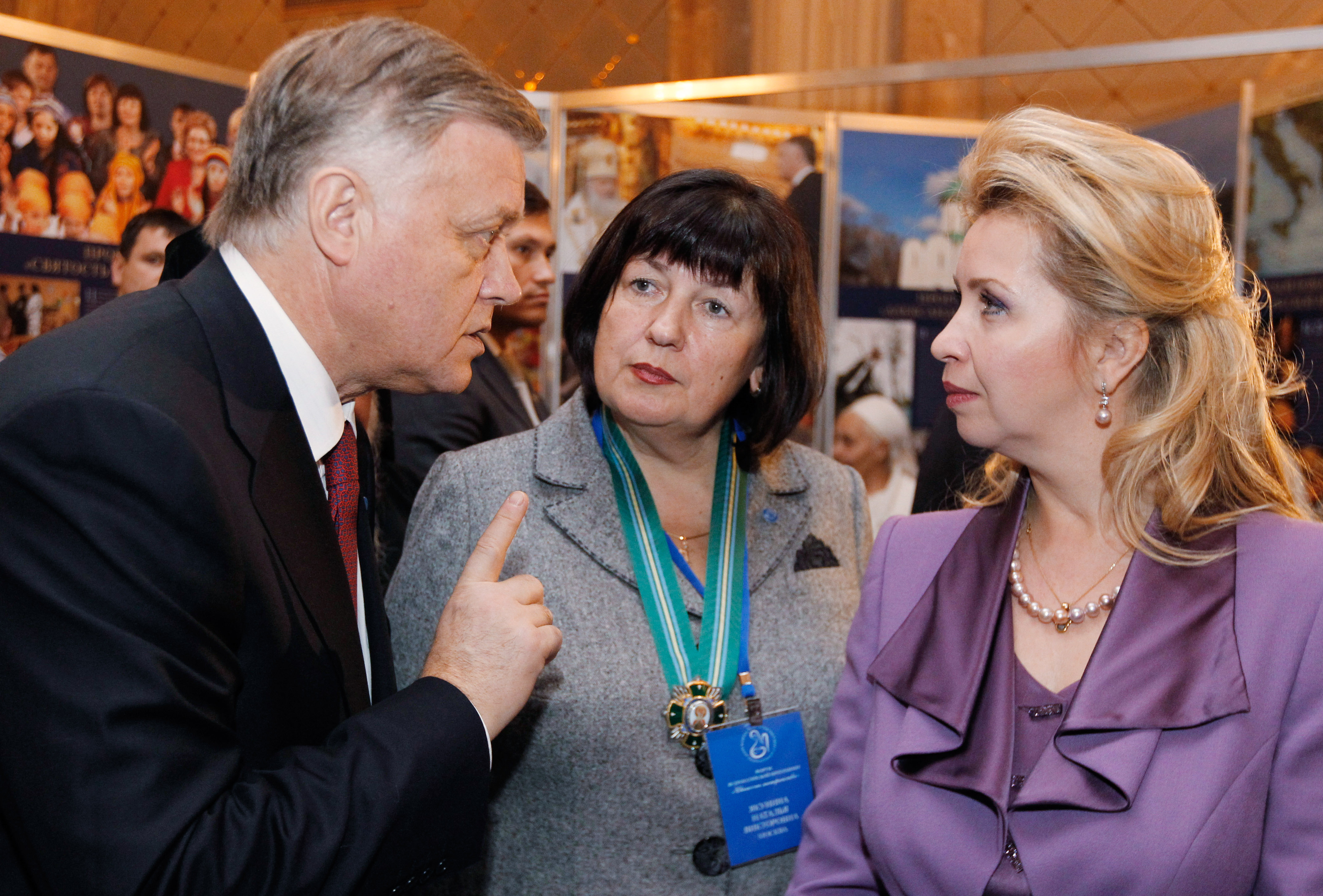 Vladimir Jakunyin, Szvetlana Medvegyeva, a miniszterelnök felesége, valamint Natalia Jakunyina 2010-ben