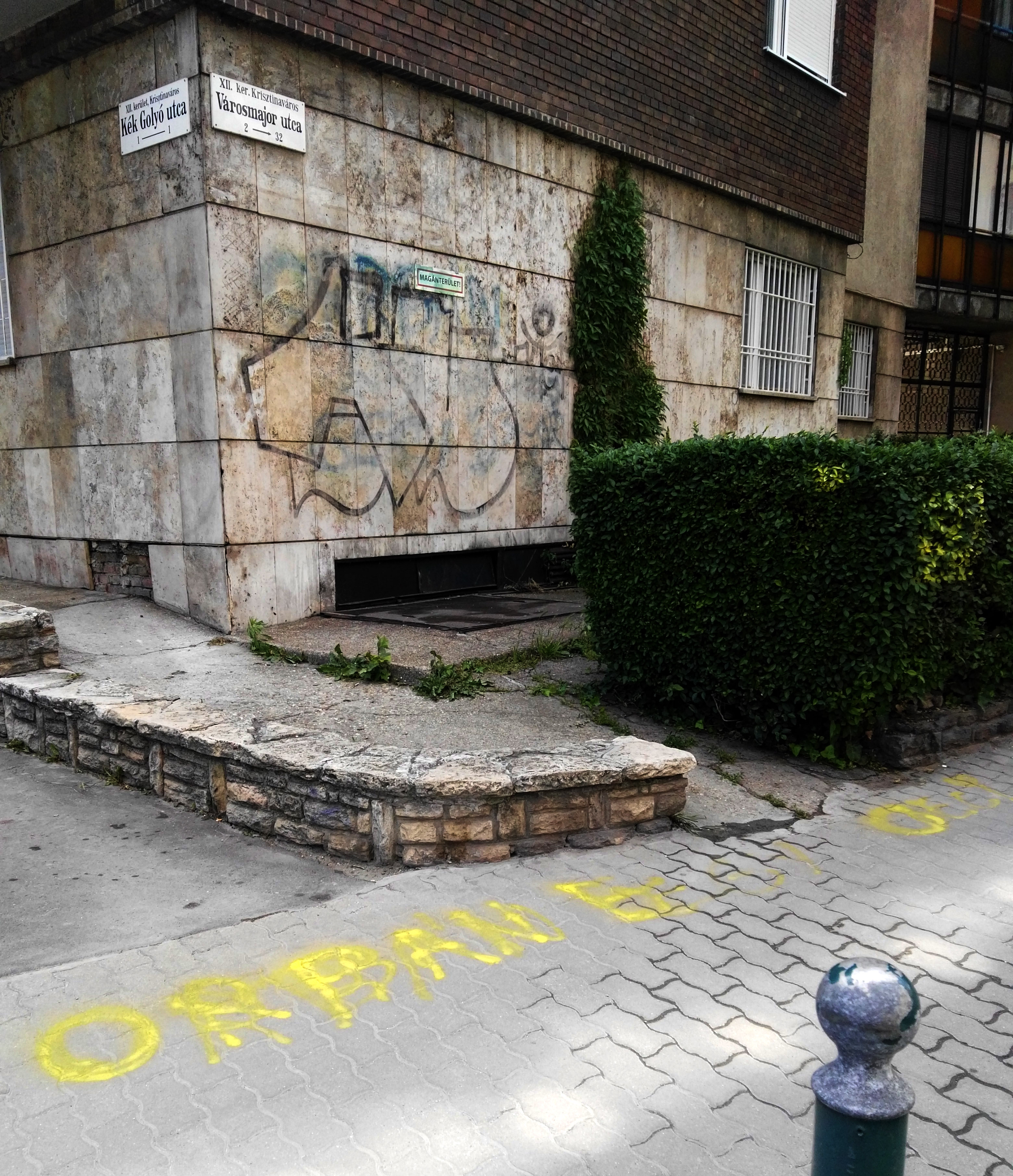Blitzkriegnek indult, elkeseredett állóháborúvá fajult a Városmajor utcai graffitis küzdelem