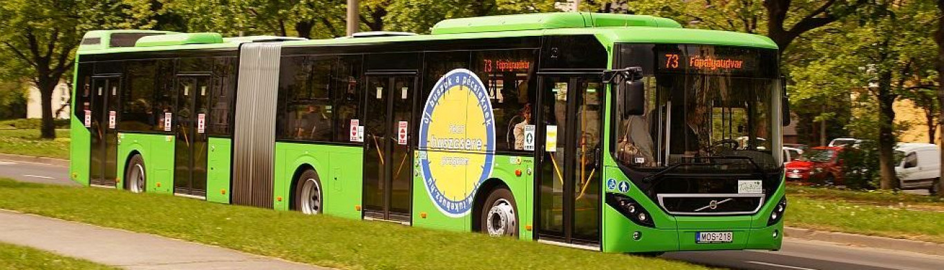 Nincs megegyezés, kedden is folytatódik a pécsi buszosok sztrájkja