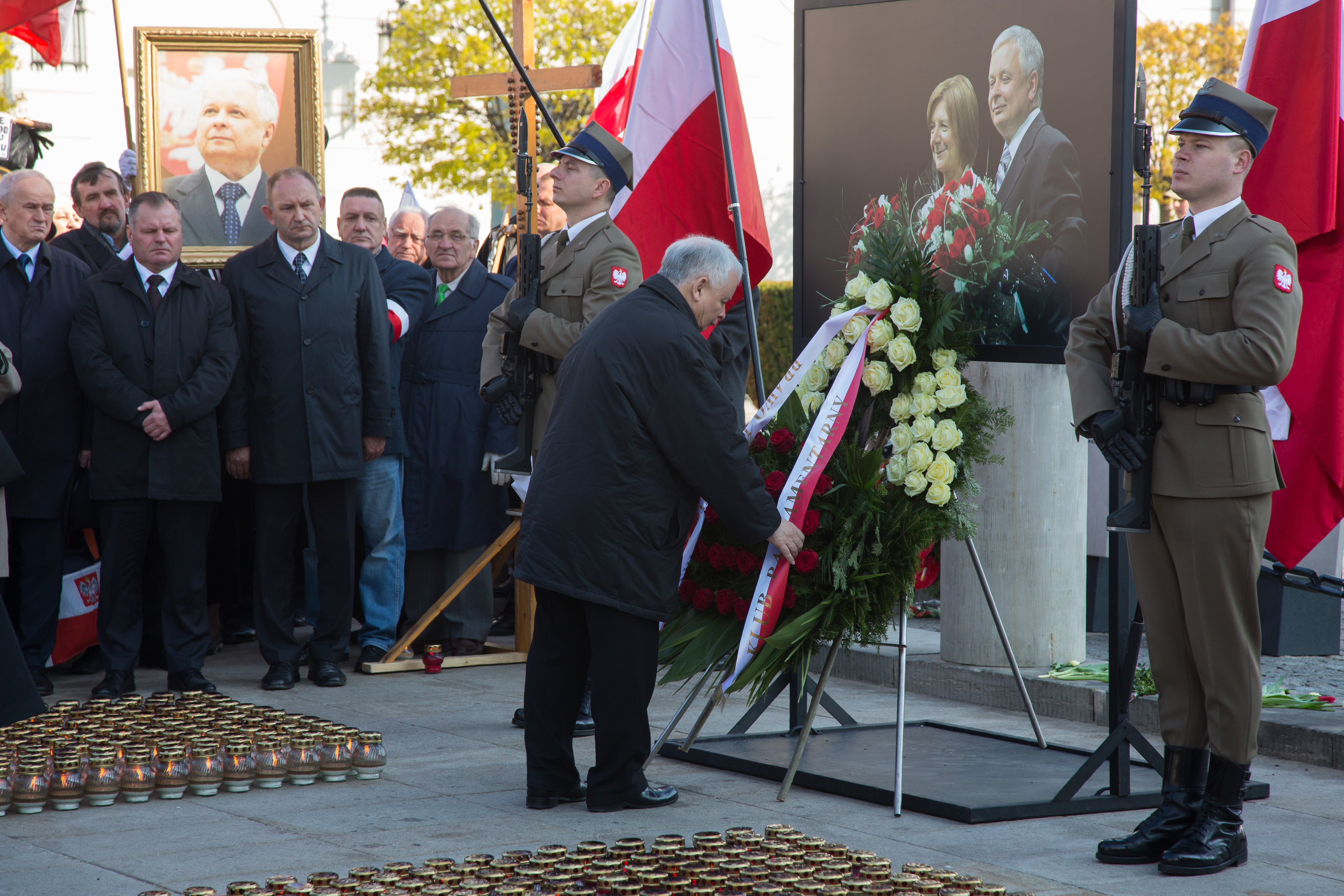 Mások maradványaival együtt temették el Lech Kaczyńskit
