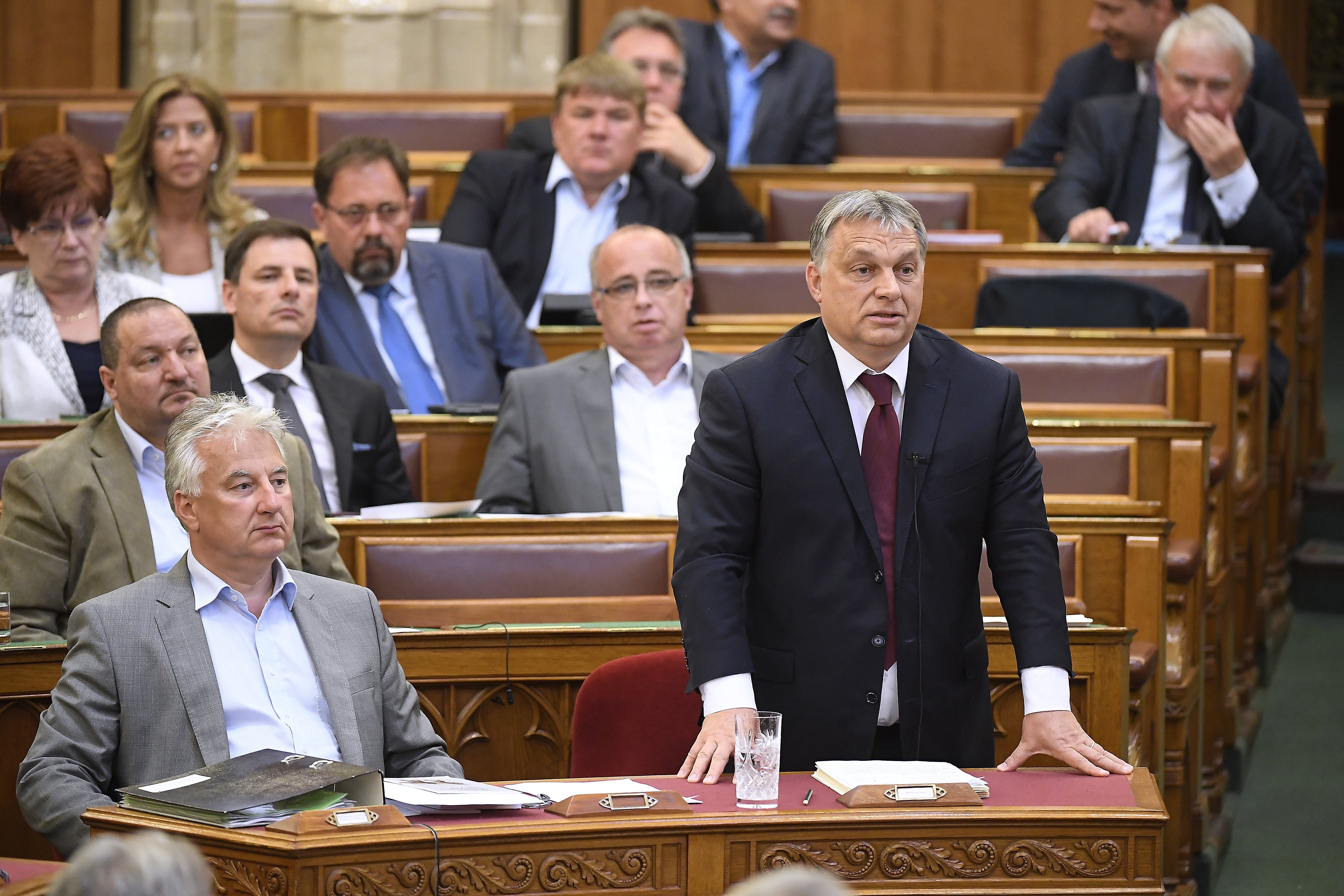 Orbán szerint az ellenzék „magának tegyen szemrehányást”, ha egy szerintük rossz törvényt átver a Parlamenten a Fidesz