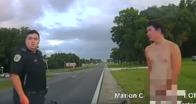 Megkérdezték, miért sétál meztelenül az utcán, erre megpróbált ellopni egy rendőrautót
