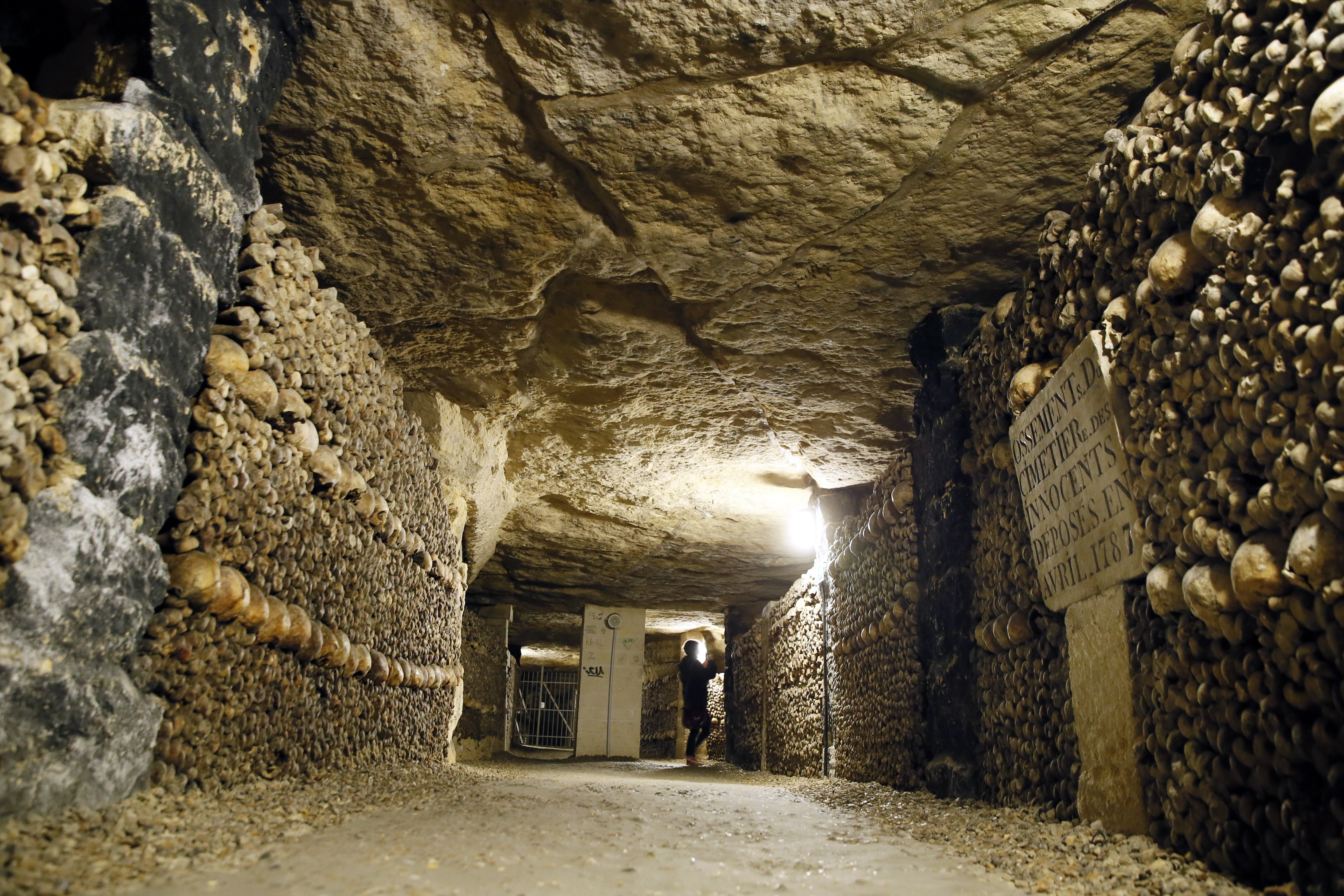 Két fiatal három napig a Párizs alatti katakombákban bolyongott