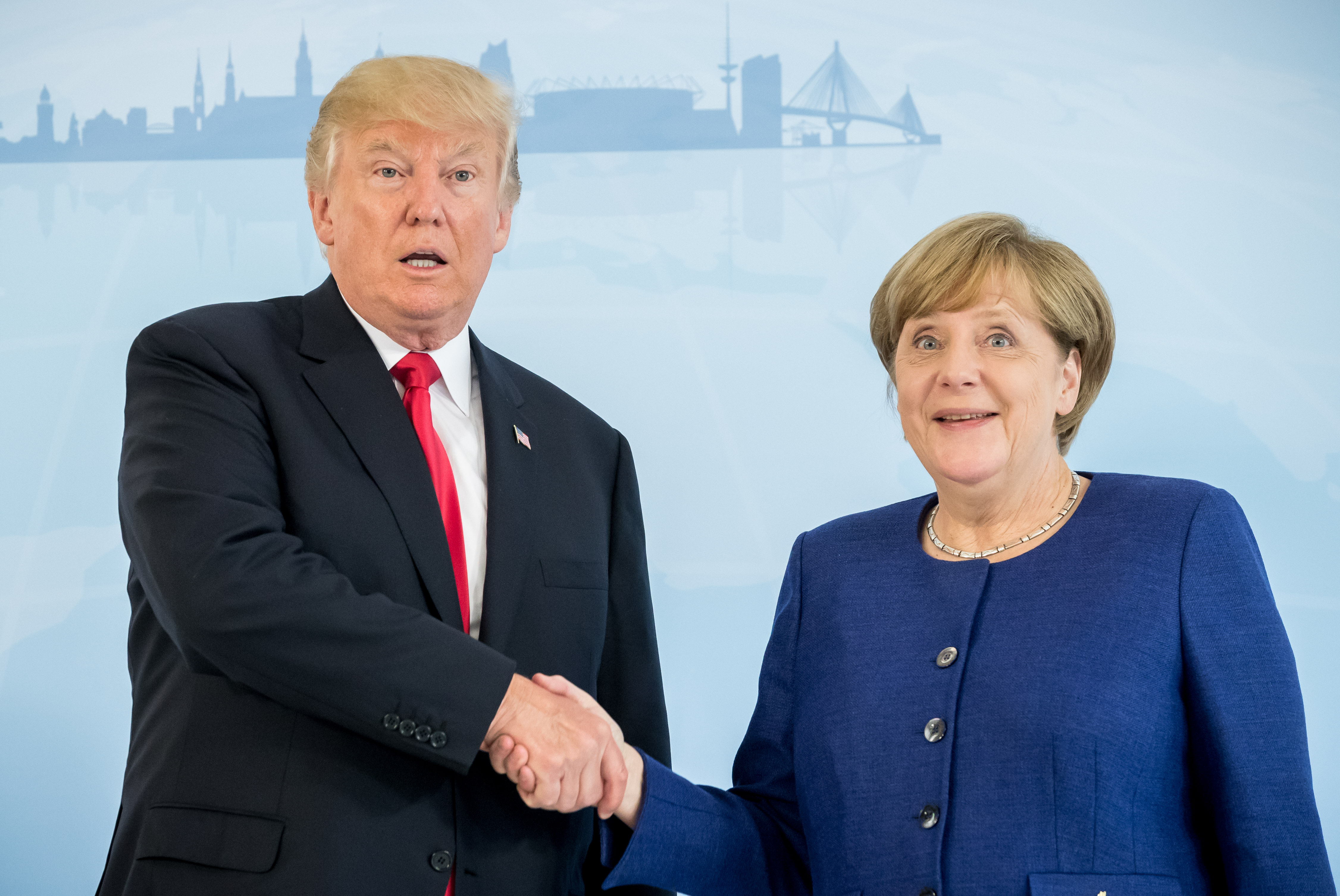 Az amerikaiak jobban bíznak Merkelben, mint Trumpban