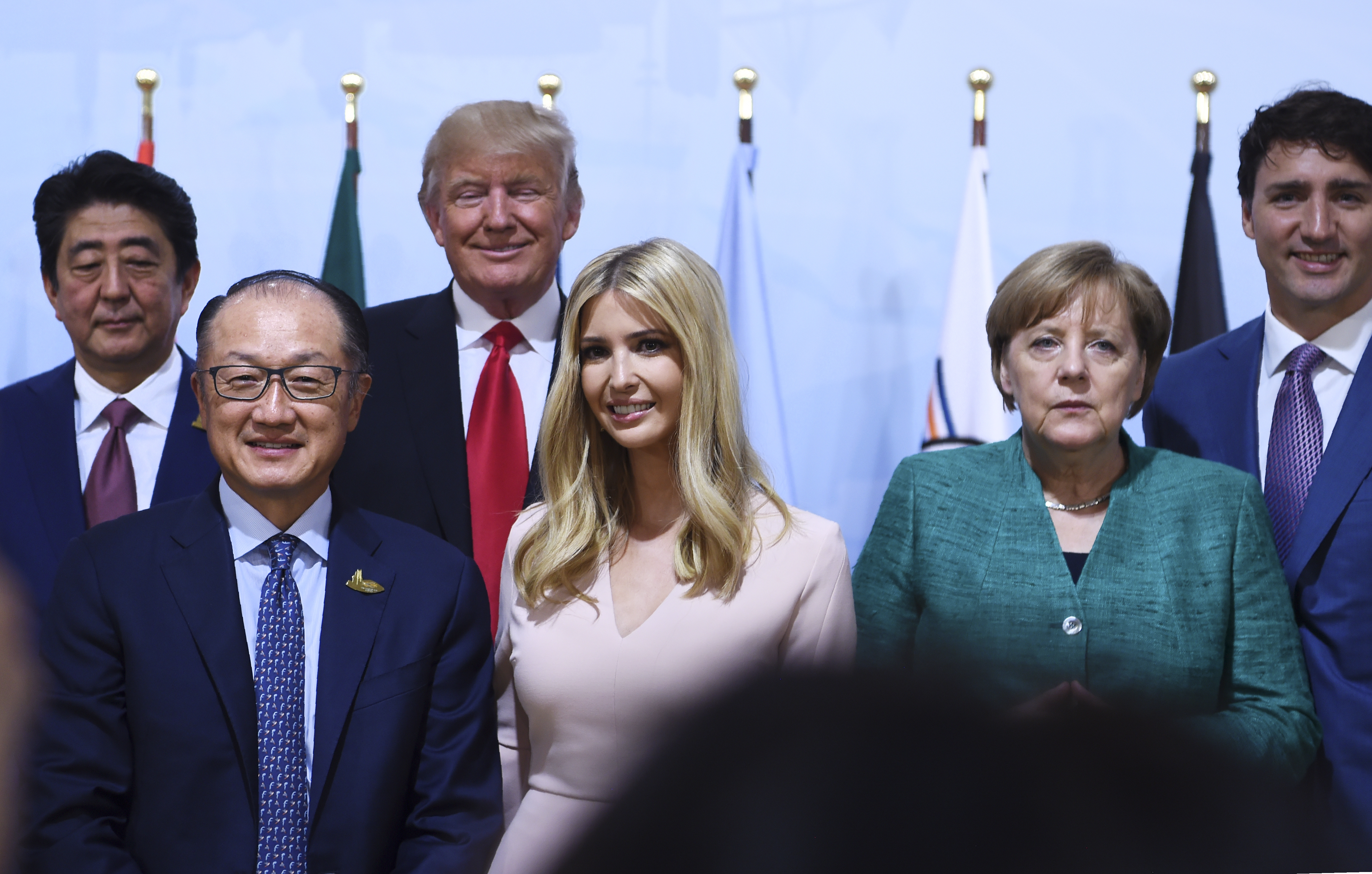 Donald Trump belefáradt a G20-azásba, lányát, Ivankát küldte maga helyett a megbeszélésekre