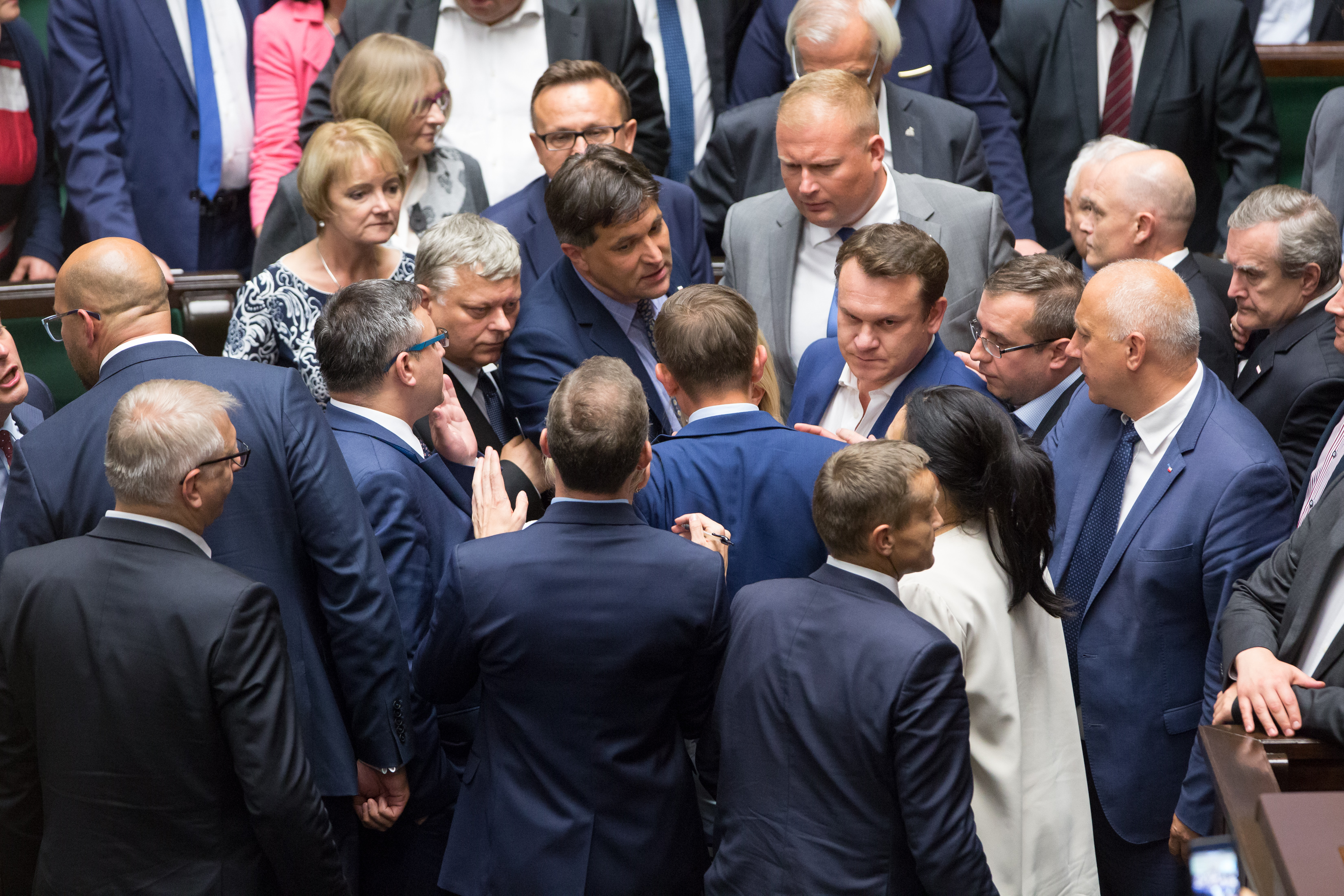 Elfogadta a lengyel parlament alsóháza a legfelsőbb bíróságról szóló törvényjavaslatot