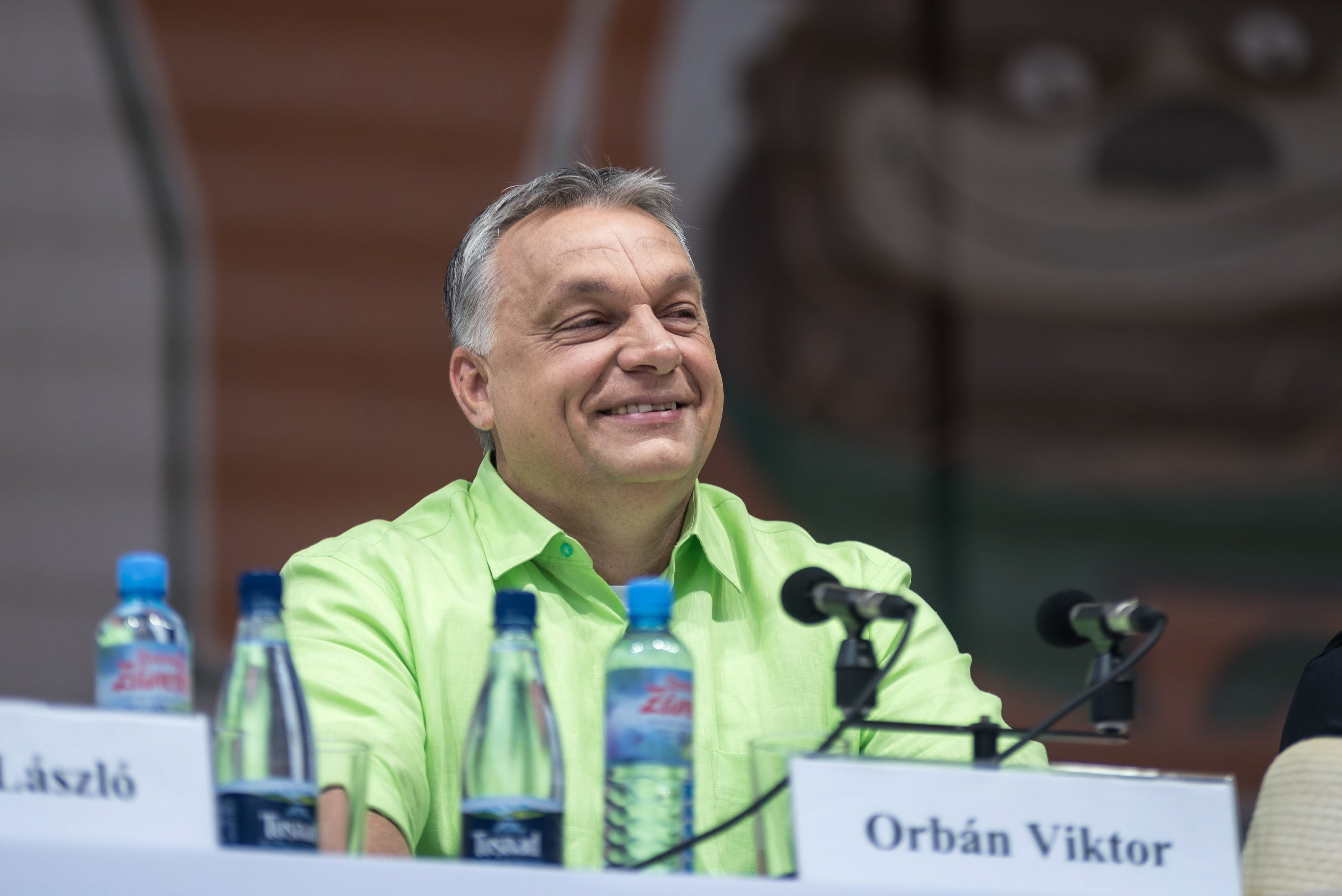 Orbán Viktor miniszterelnök előadása előtt a 28. Bálványosi Nyári Szabadegyetem és Diáktáborban (Tusványos) az erdélyi Tusnádfürdőn 2017. július 22-én.