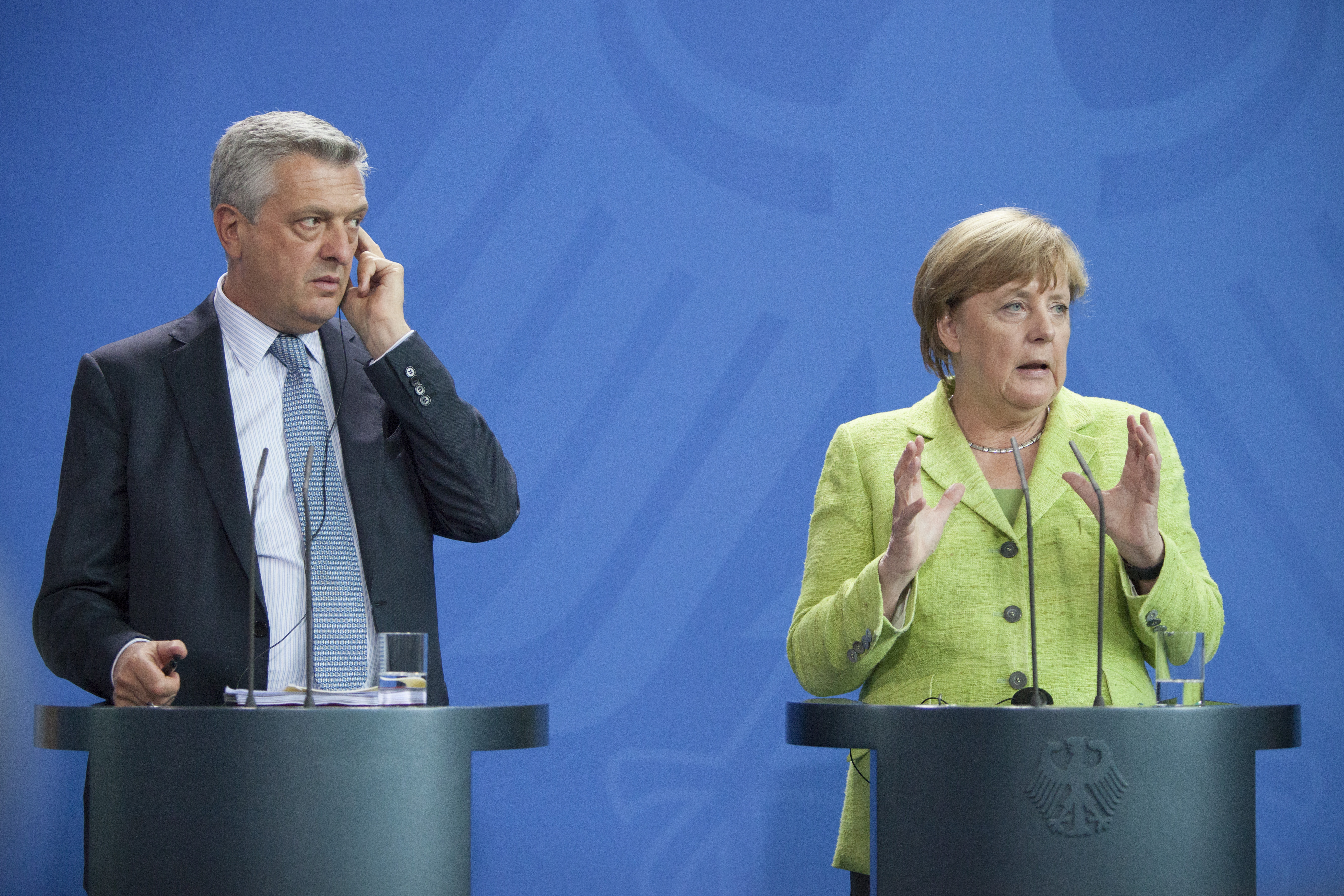 Filippo Grandi, az ENSZ menekültügyi főbiztosa Angela Merkel német kancellárral. Azt szeretnék, ha ezentúl évente négyszer annyi menekültet osztanának szét az EU tagországai között, mint most.