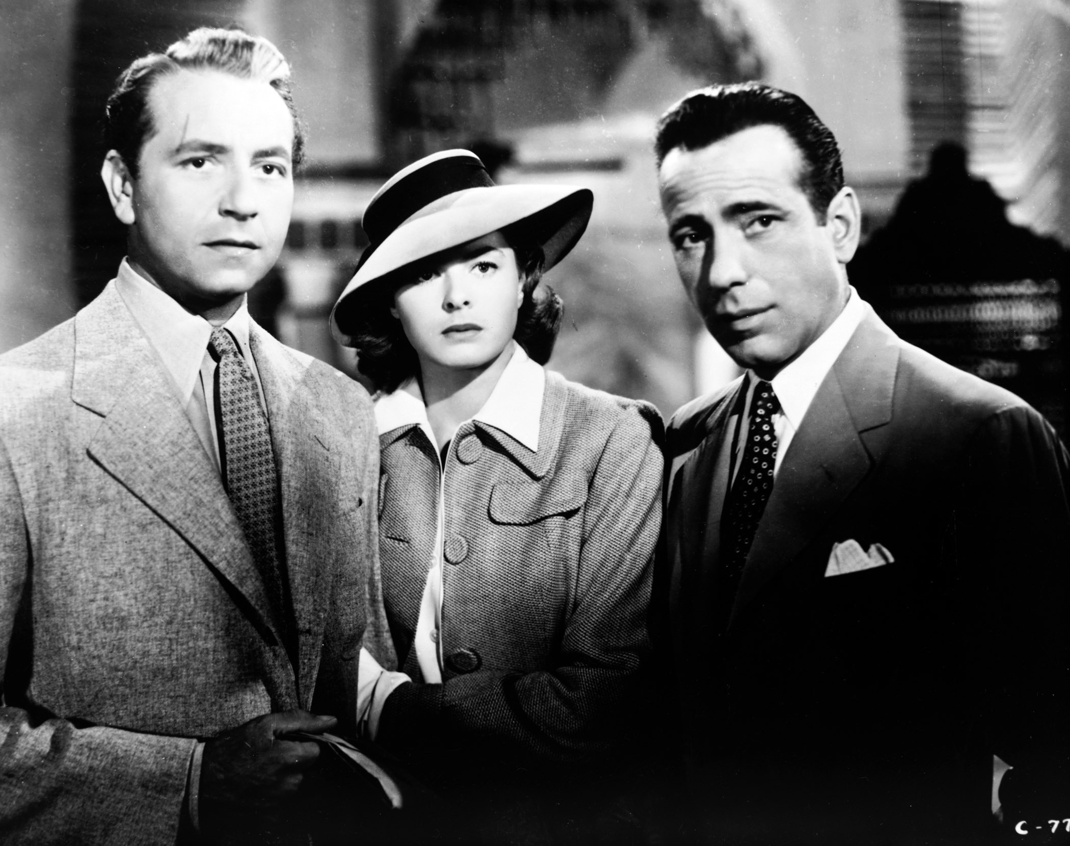 A film három főszereplője, Victor Laszlo (Paul Heinreid), Ilsa Lund (Ingrid Bergmann) és Rick Blaine (Humphrey Bogart)