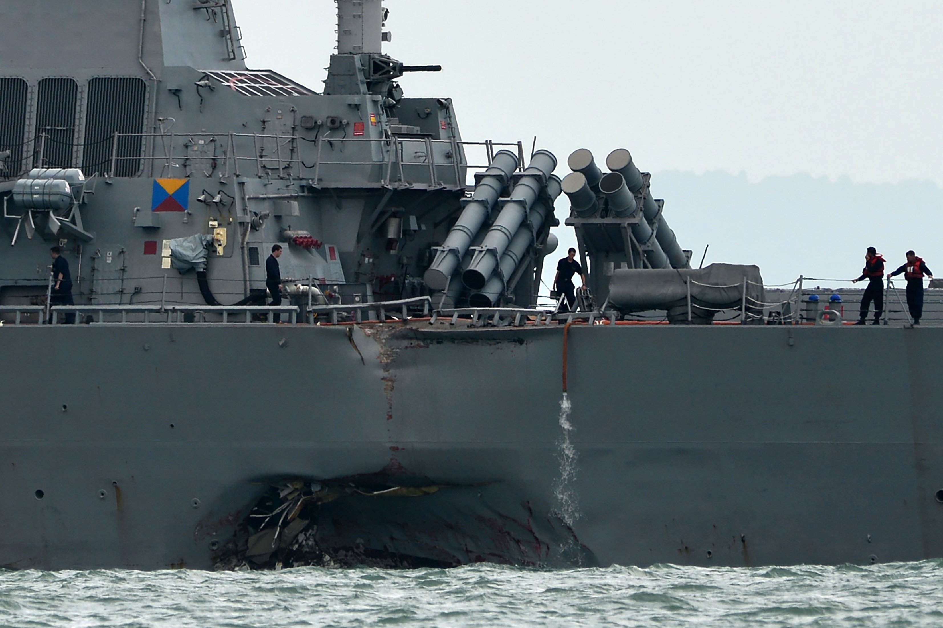 A szingapúri baleset után leállították az amerikai haditengerészetet