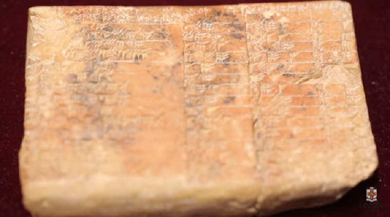 Évszázados kutatás után fejtették meg egy babiloni agyagtábla rejtélyét: valószínűleg a mai napig az a világ legpontosabb trigonometriai táblázata