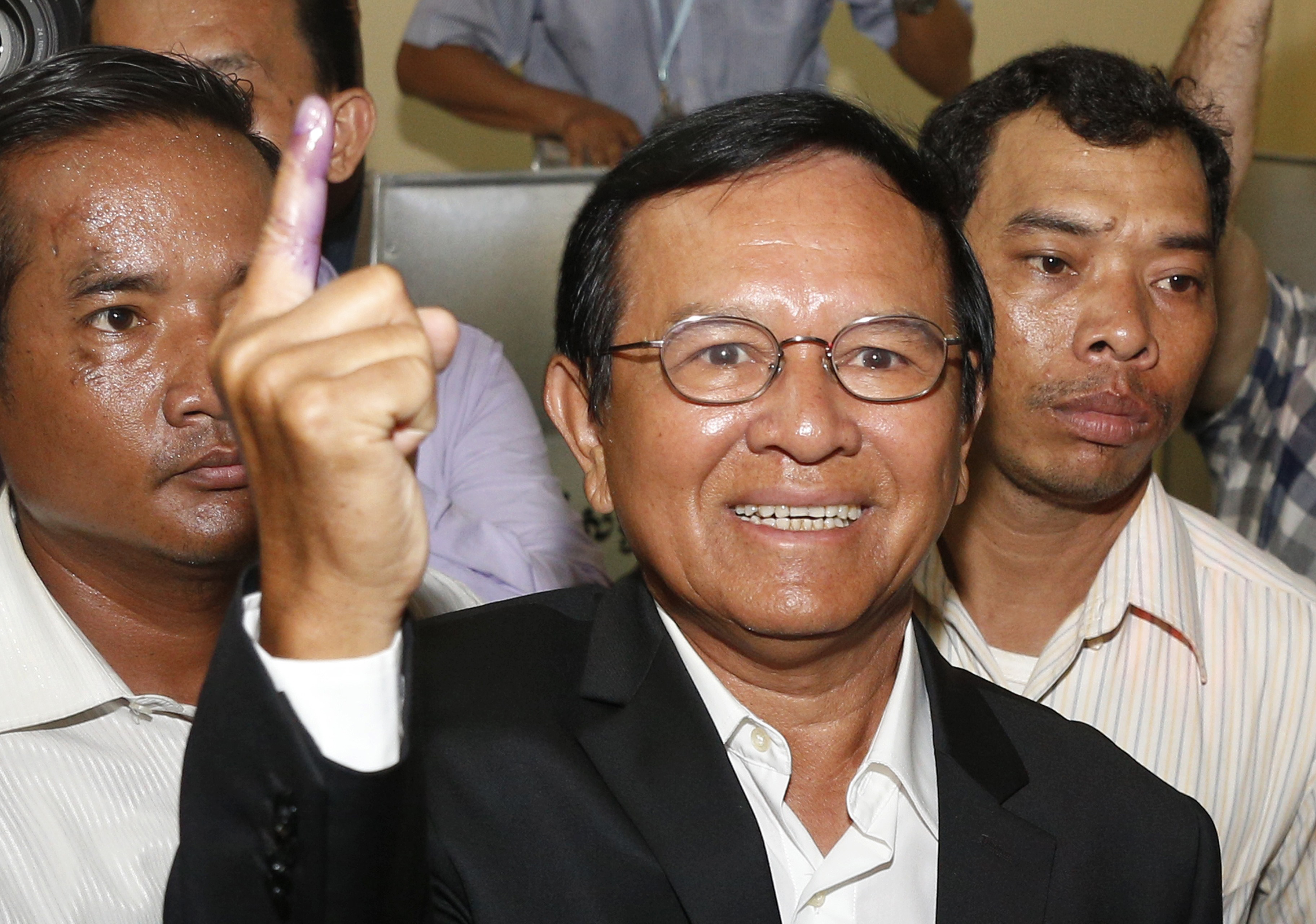 Árulással és kémkedéssel vádolnak egy ellenzéki vezetőt Kambodzsában