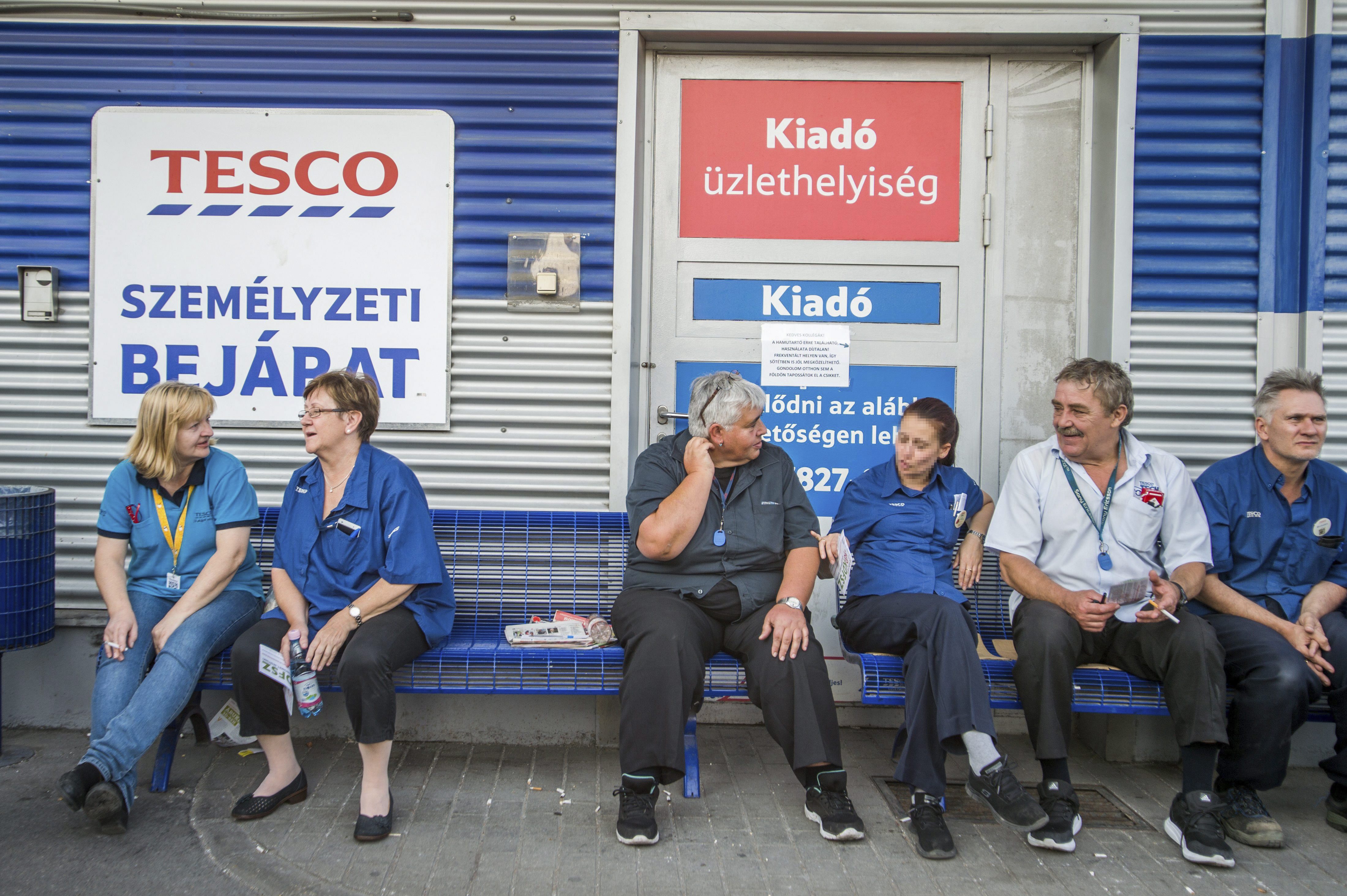 Magyar Nemzet: a boltok várják az ukrán dolgozókat