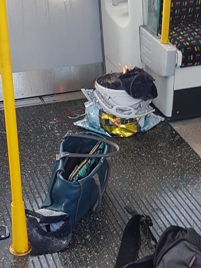 Terrormerényletté nyilvánították a londoni metróvonalon történt robbanást
