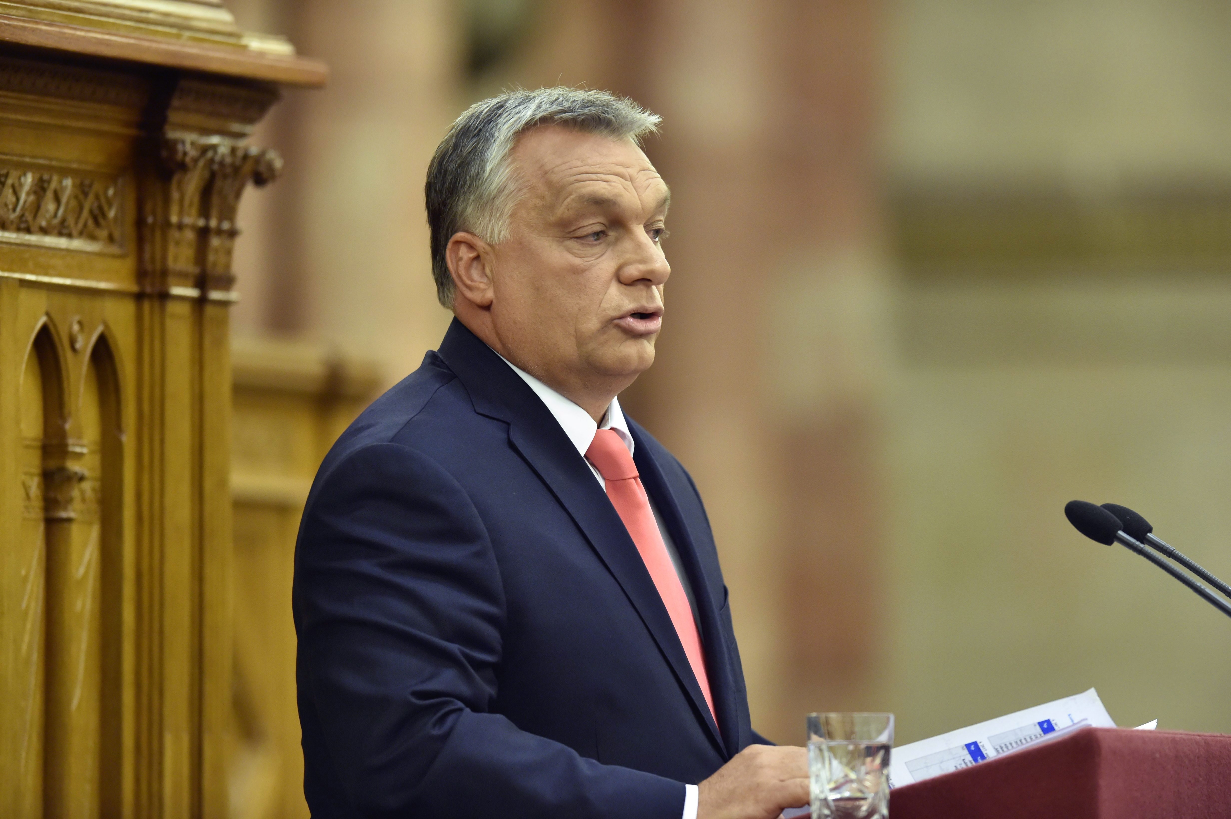 Orbán nem lát itthon kihívót, 2030-ig tervez