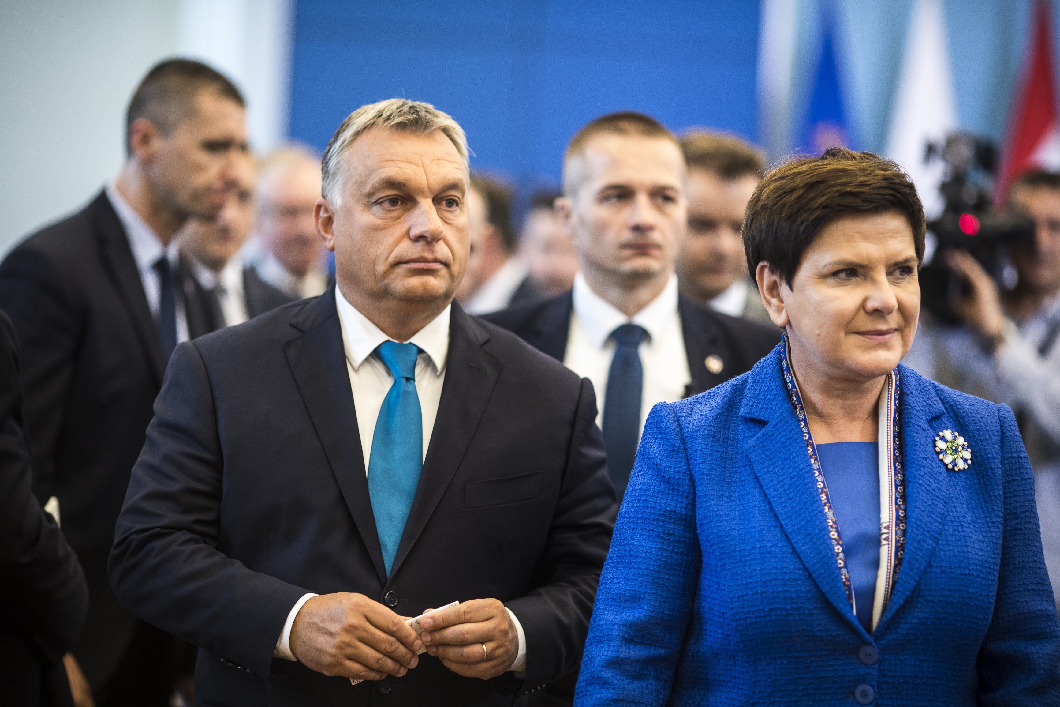Orbán Varsóban: Politikai indíttatású inkvizíció áldozatai a lengyelek
