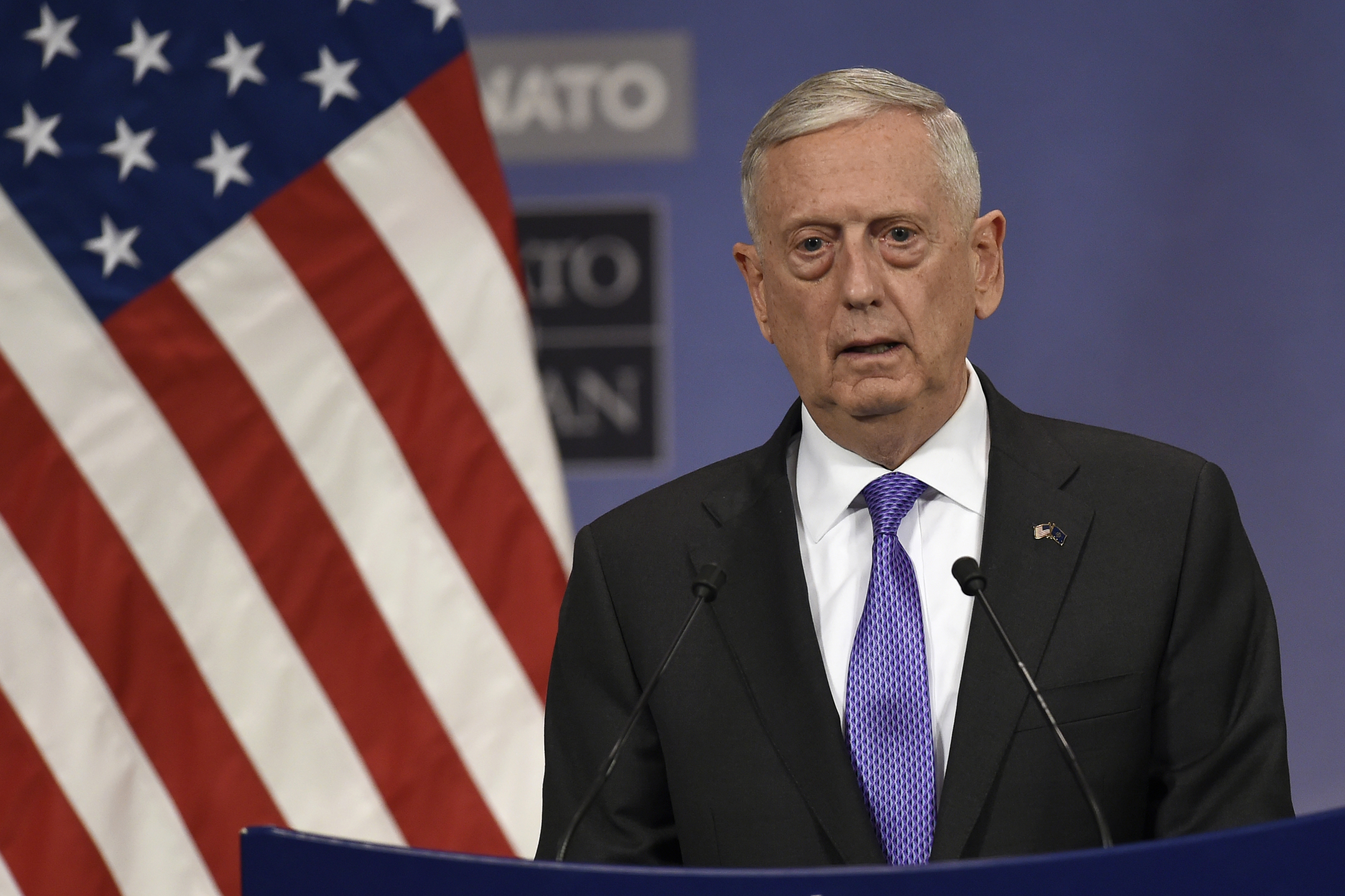Az amerikai védelmi miniszter nem zárt ki egy esetleges légicsapást Szíriában