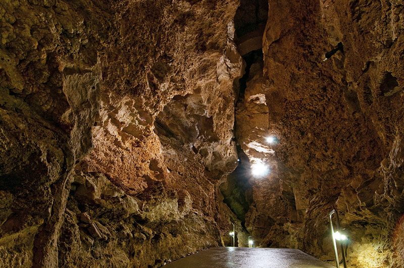 Amerikai turista szenvedett balesetet a Mátyás-hegyi-barlangban