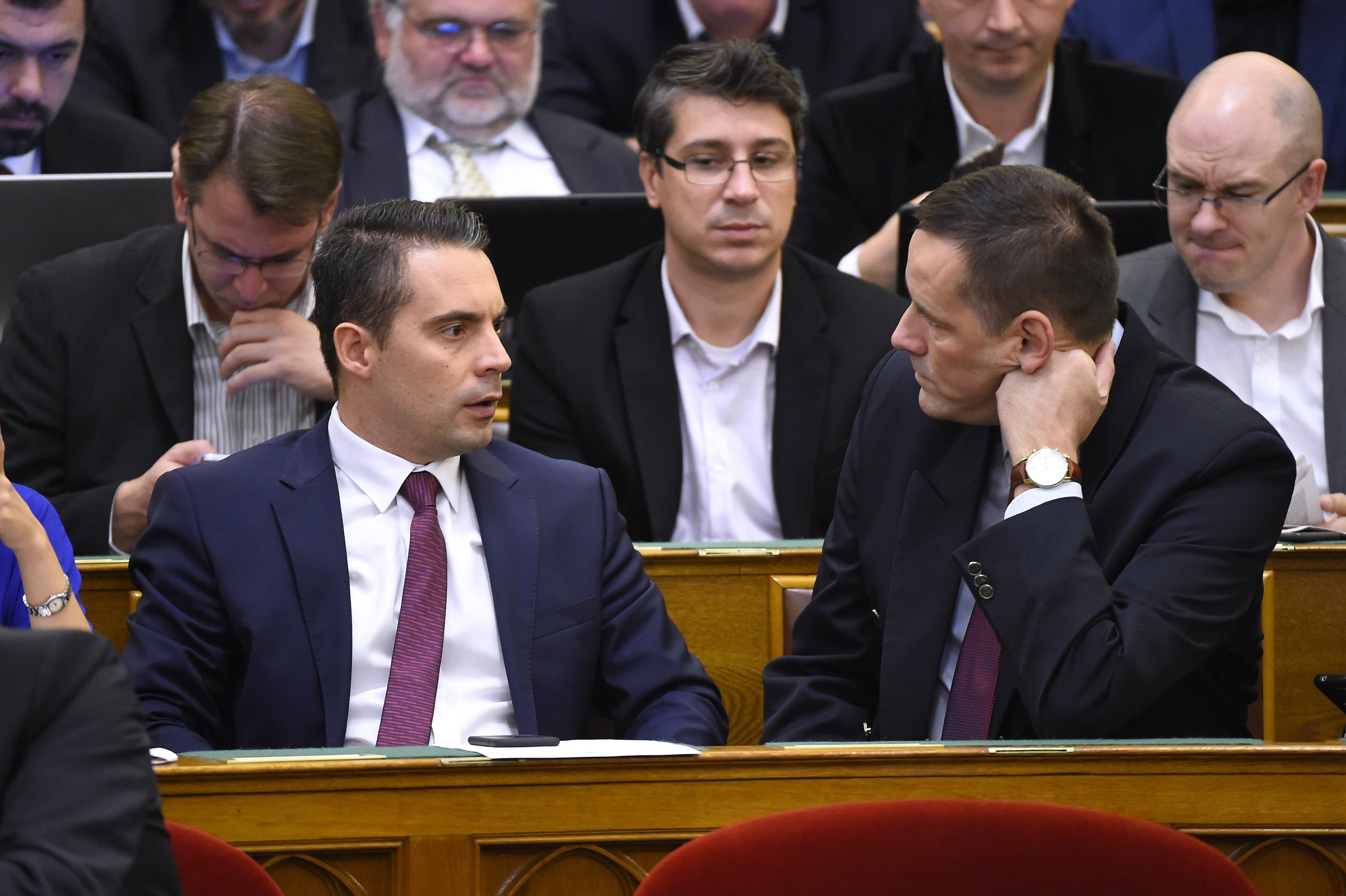 Az ÁSZ 331 millió forintos tiltott pártfinanszírozással vádolja a Jobbikot