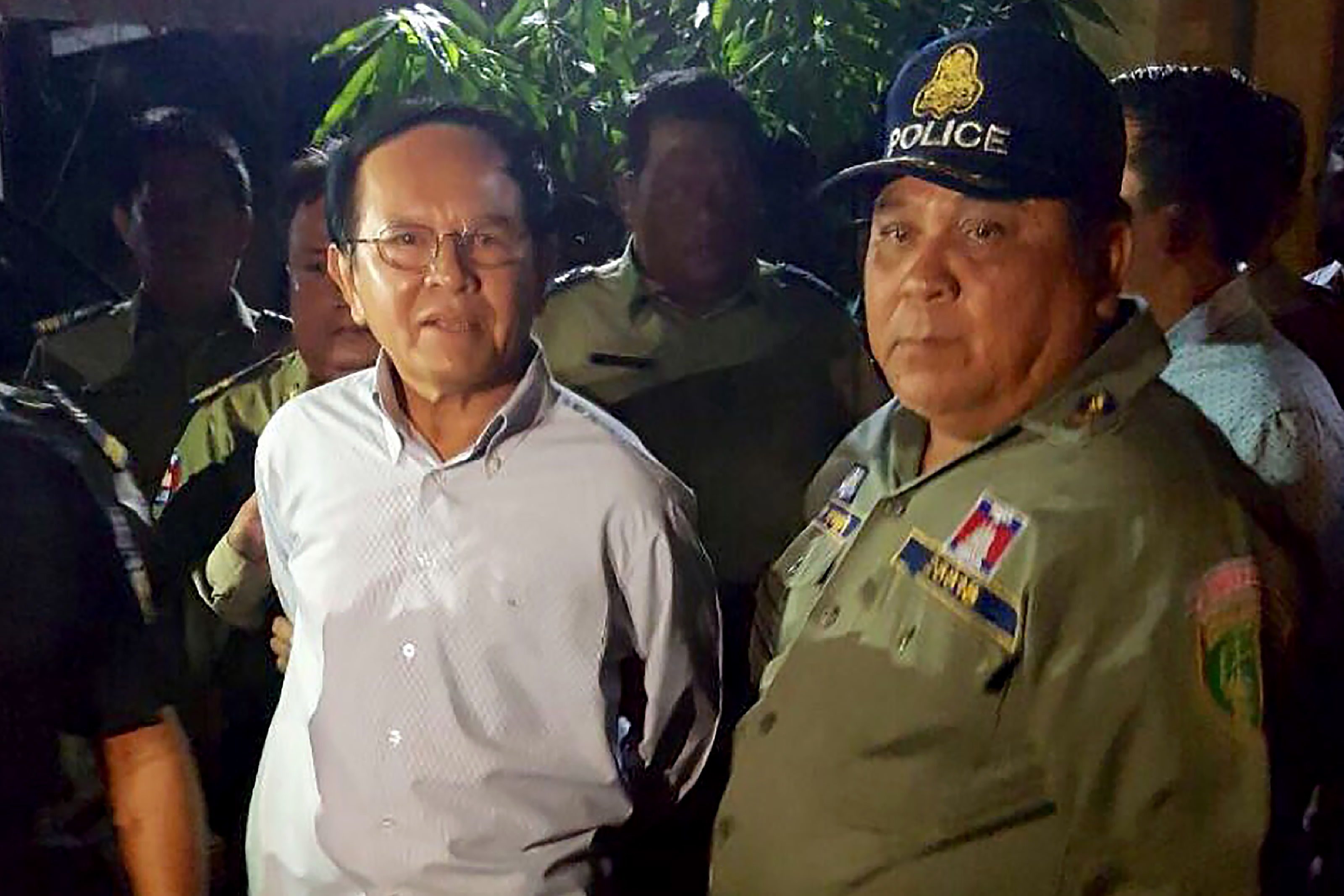 Rosszul áll a kambodzsai kormány a választások előtt, úgyhogy  inkább feloszlatná a legnagyobb ellenzéki pártot