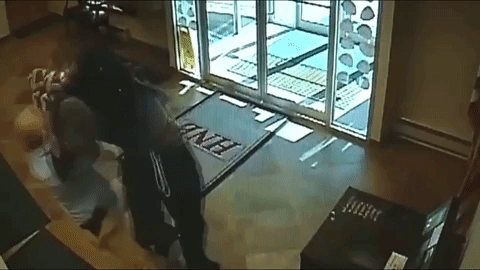 Felmosta a padlót a bankrablóval egy 63 éves férfi Pennsylvaniában