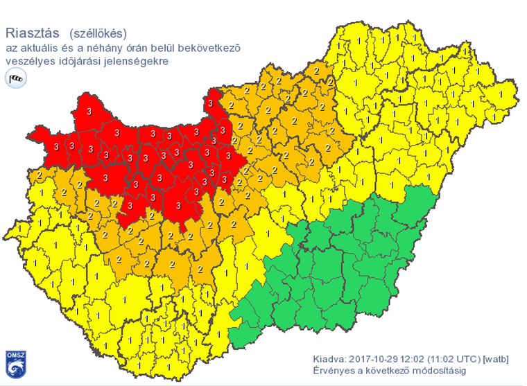 Vörös riasztás a Kisalföldön és Budapesten a tomboló szélvihar miatt
