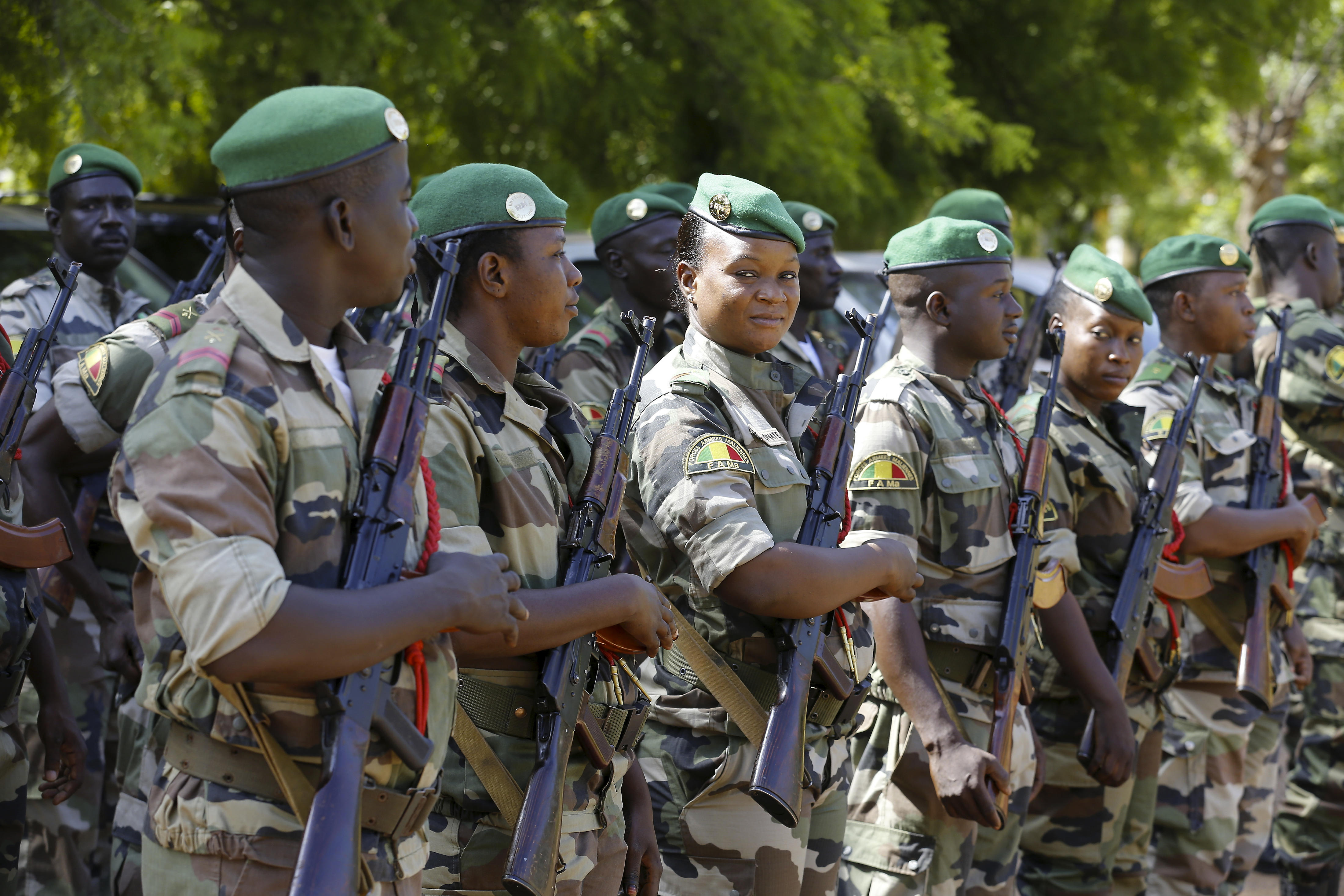 Az ENSZ ötezer fős hadsereget vetne be Afrikában, hogy embercsempészekre és terroristákra vadásszon