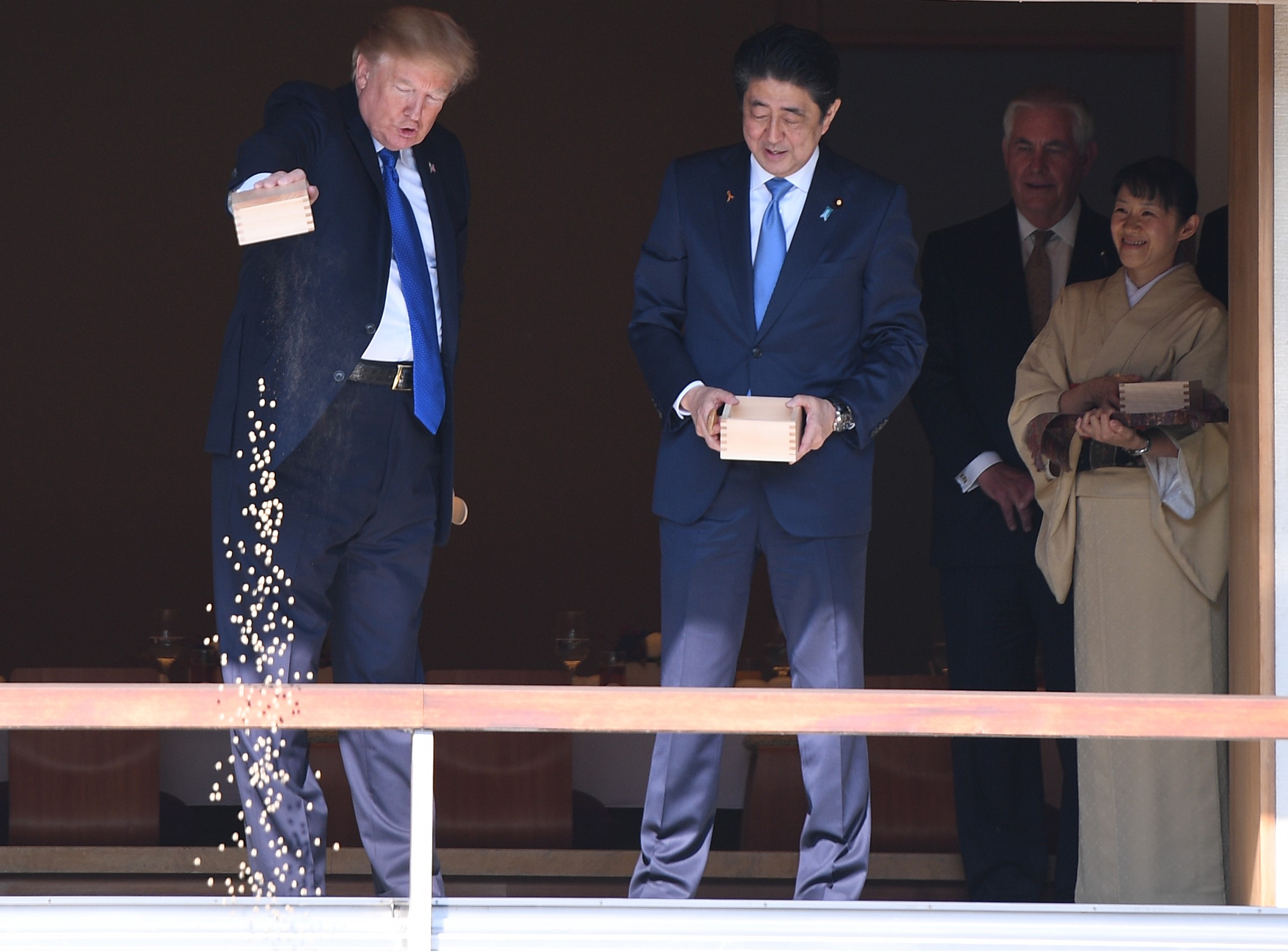 Trump most tényleg túl messzire ment: túlzabáltatta a japán halakat