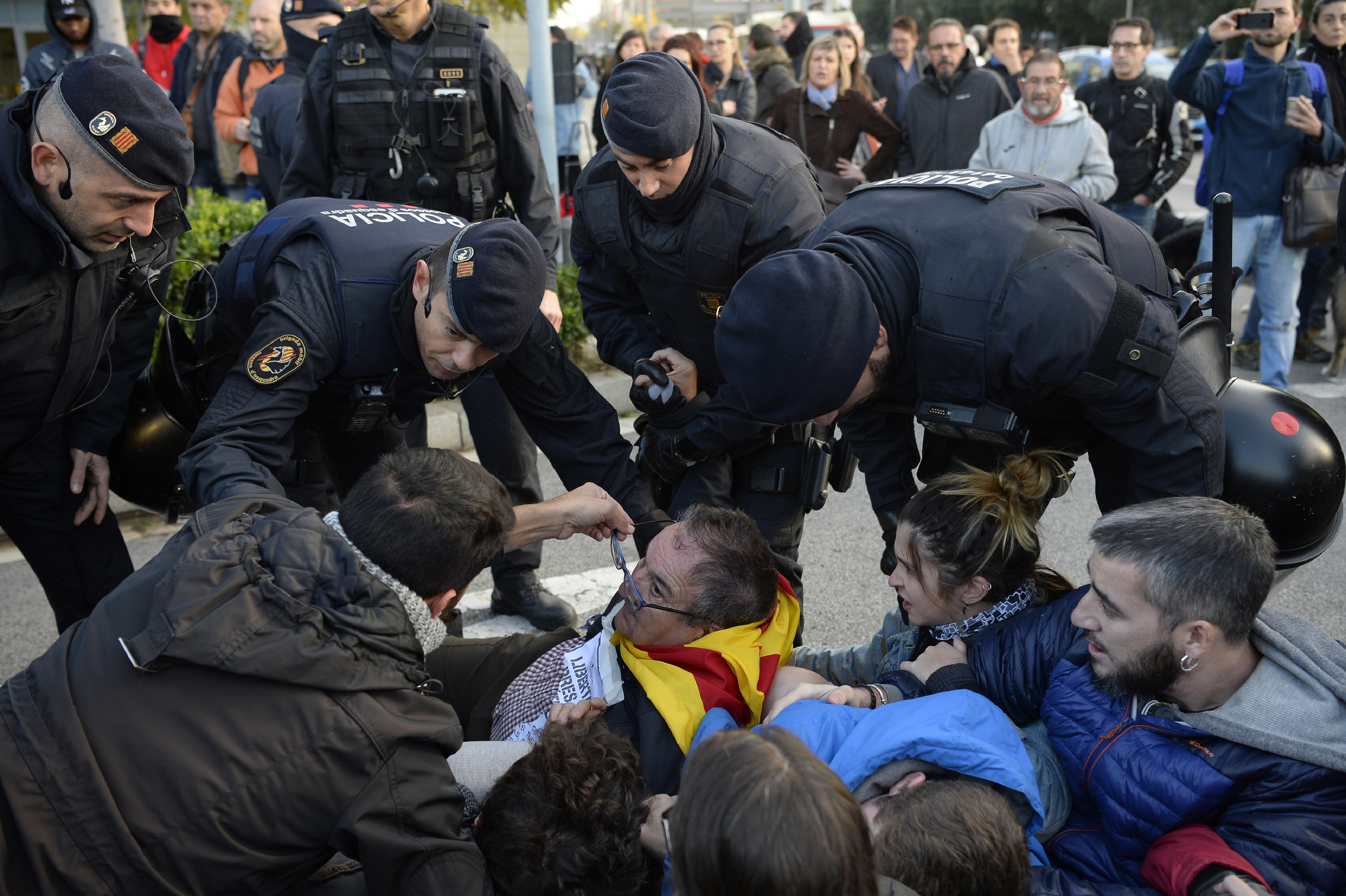 A spanyol alkotmánybíróság megsemmisítette a katalán függetlenségi nyilatkozatot 