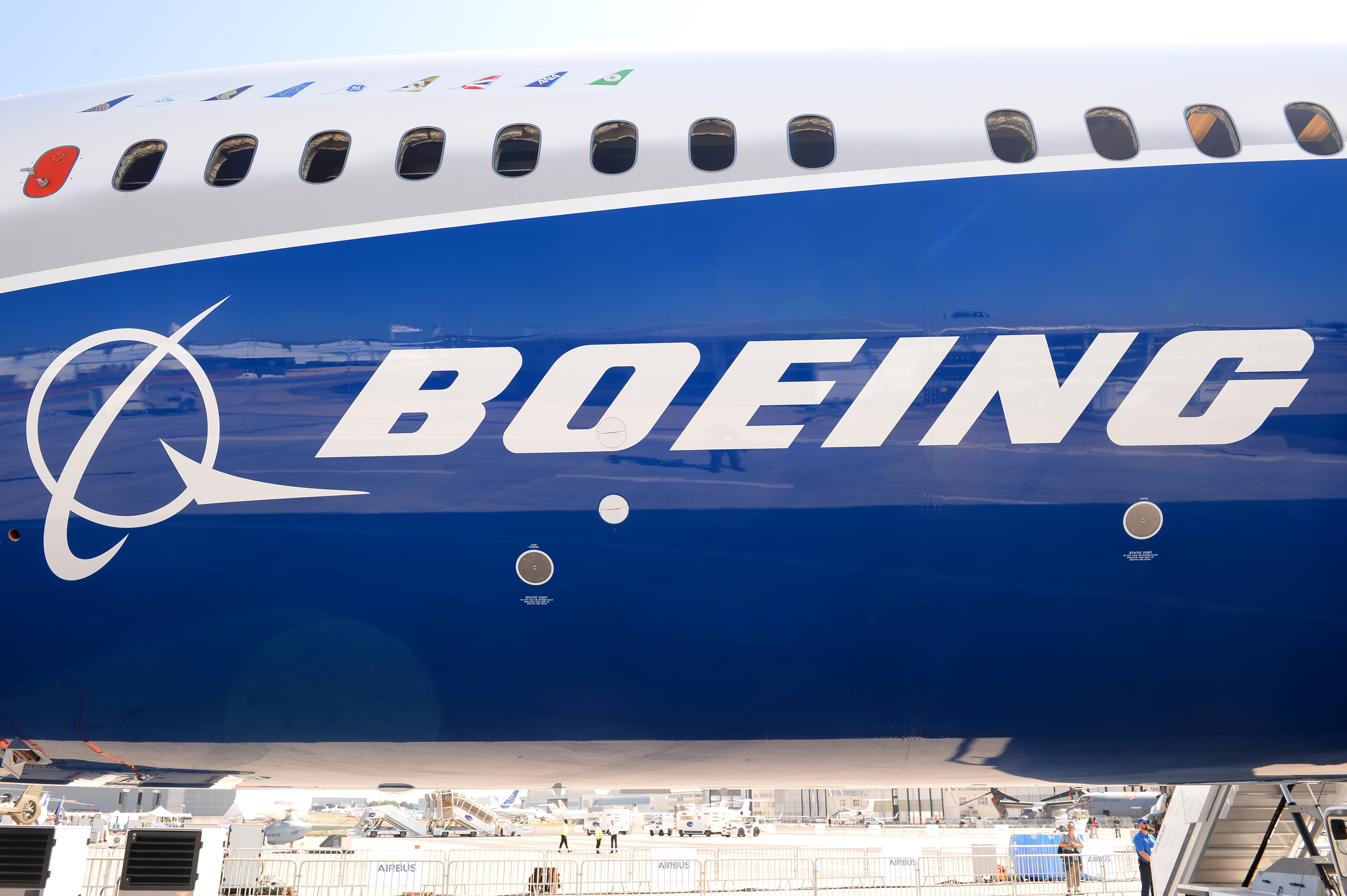 Negyven új Boeinget vásárol az Emirates