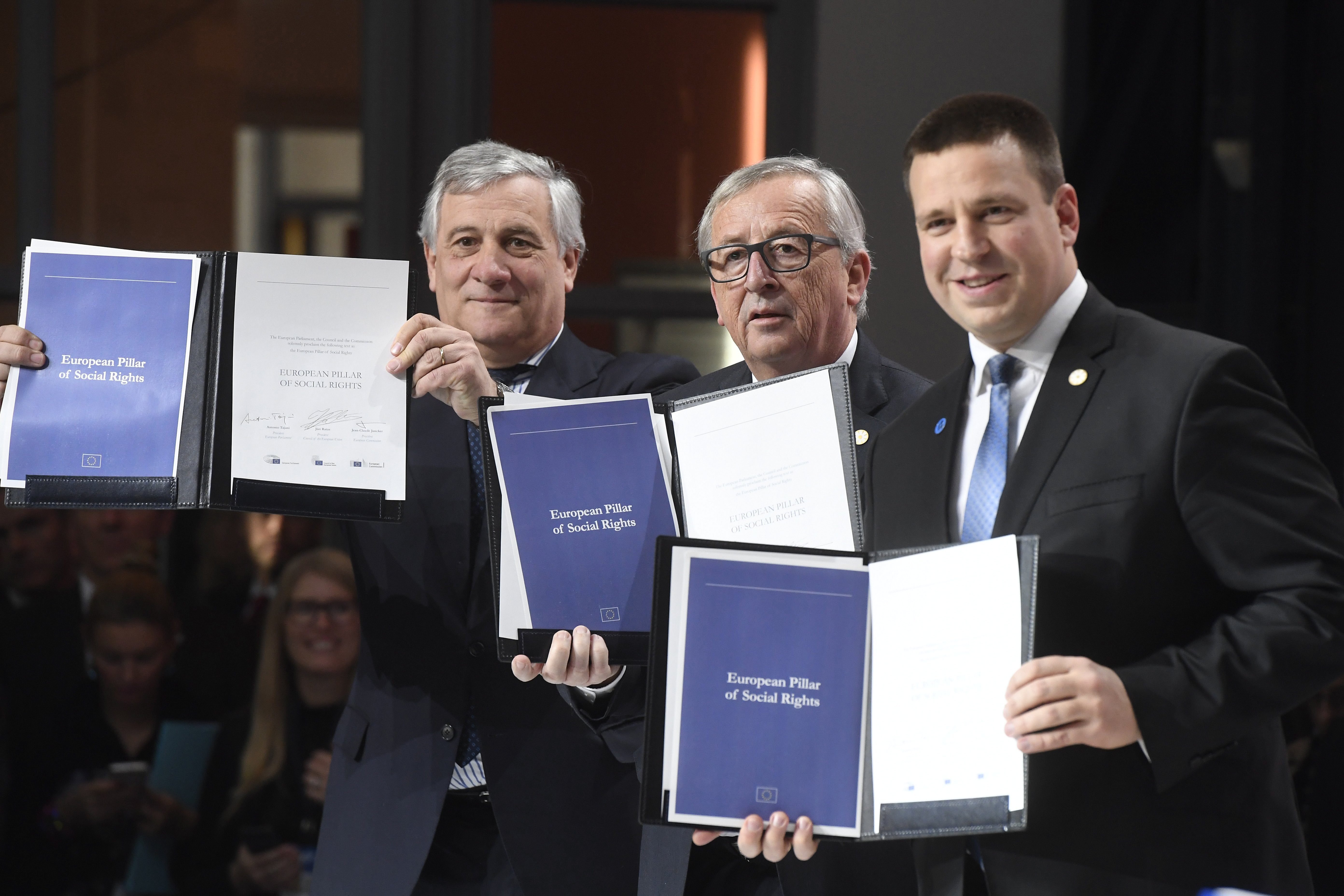 Az EU-s vezetők aláírták a szociális jogok európai pillérét létrehozó nyilatkozatot