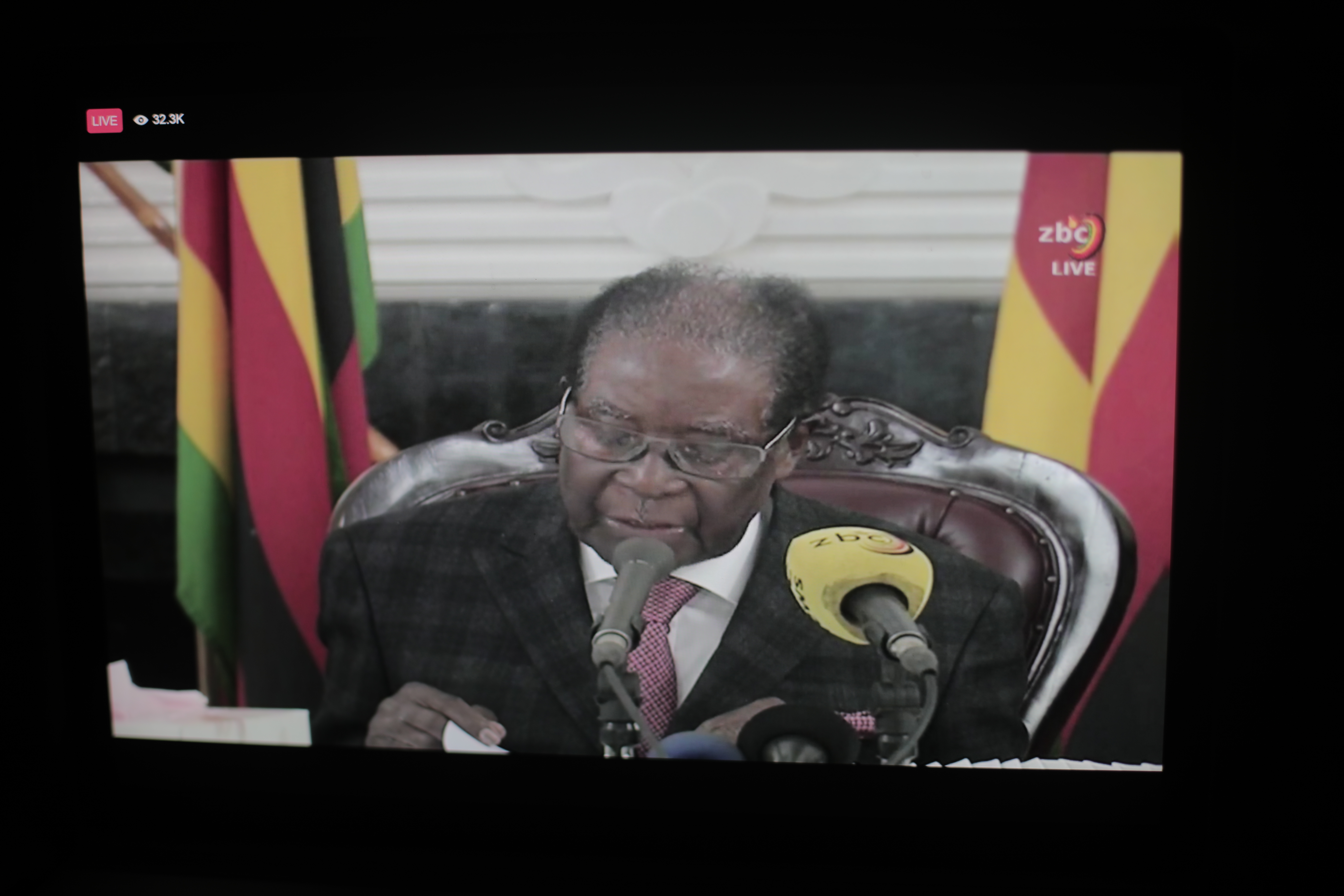 Mugabe nem hajlandó elismerni a bukását