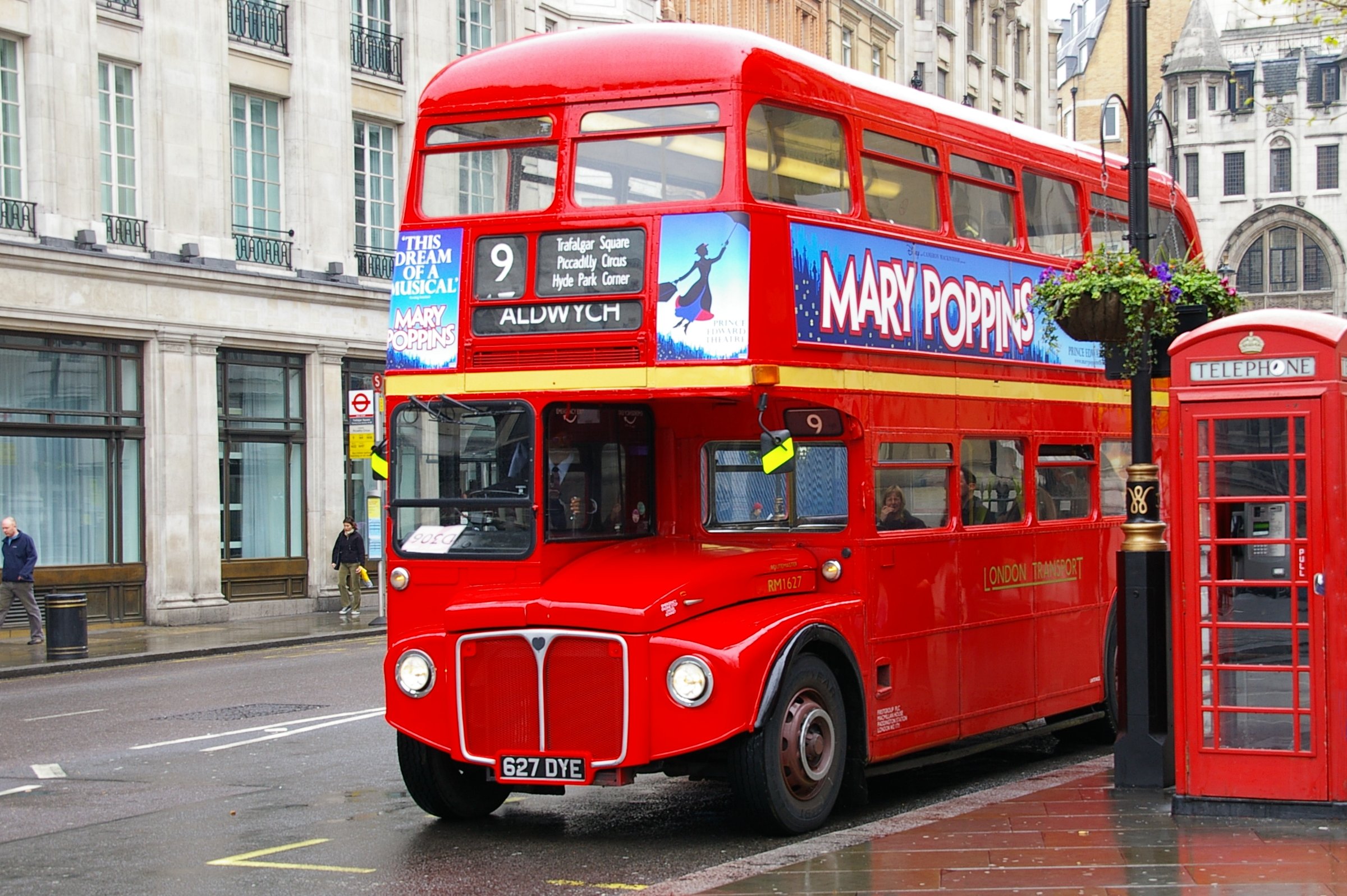 Kávéval is hajtott buszokat engednek London utcáira