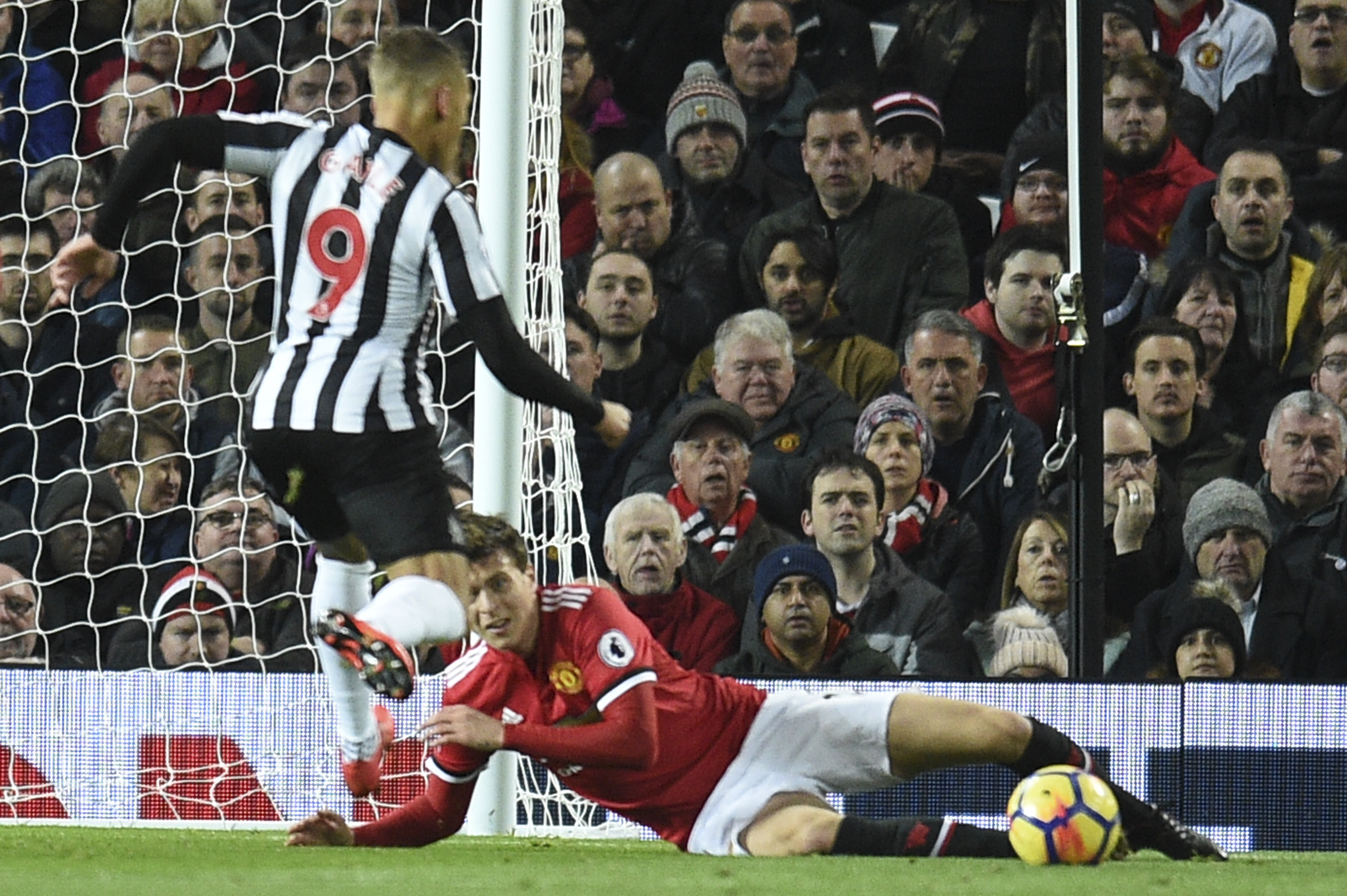 Dwight Gayle első PL gólja a Newcastle színeiben