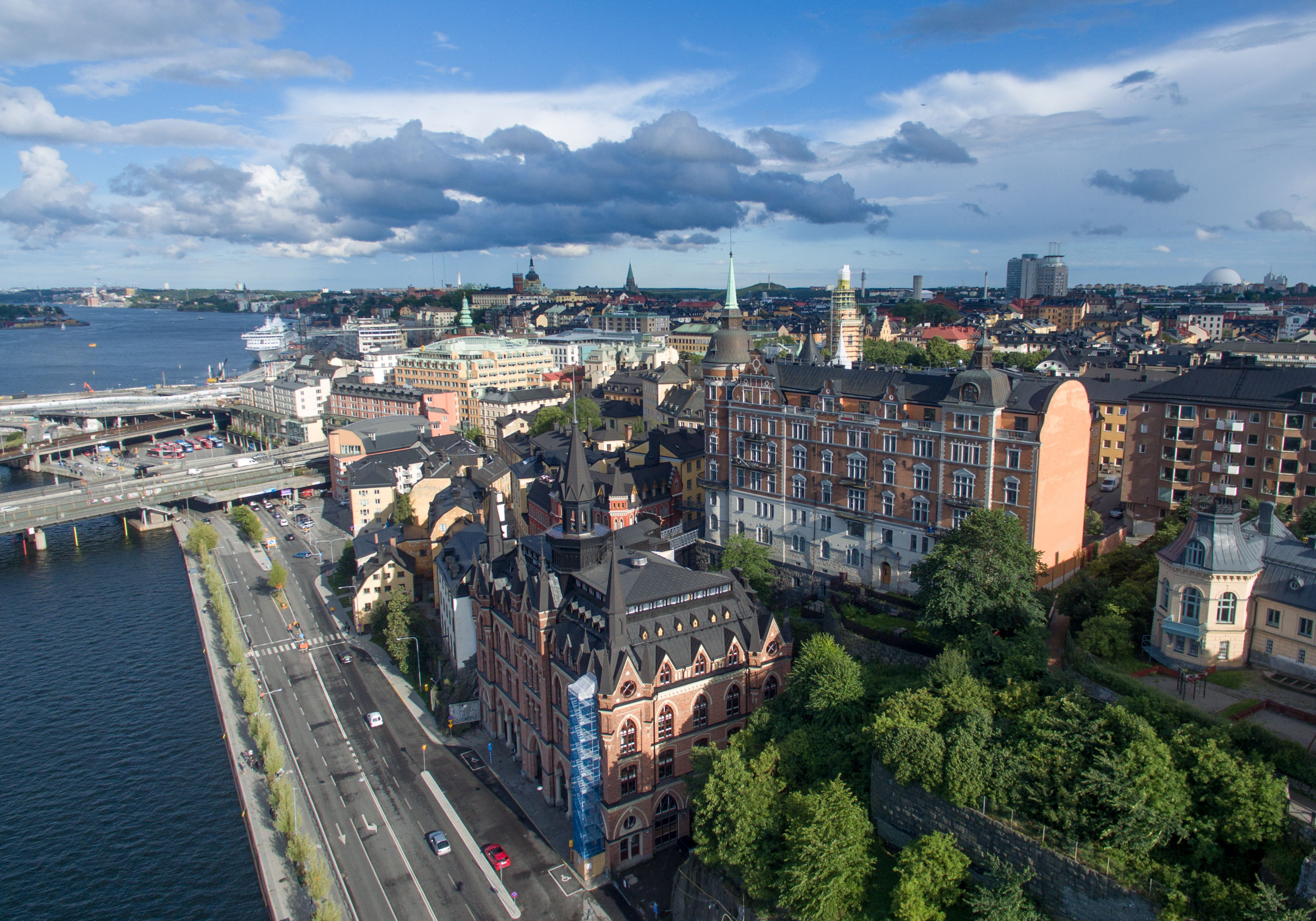 Más országoknak is intő példa lehet, ahogy a svéd ingatlanlufi leereszt
