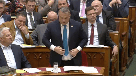 Vona Orbánnak: "Szánalmas, hogy nem mer vitázni"  