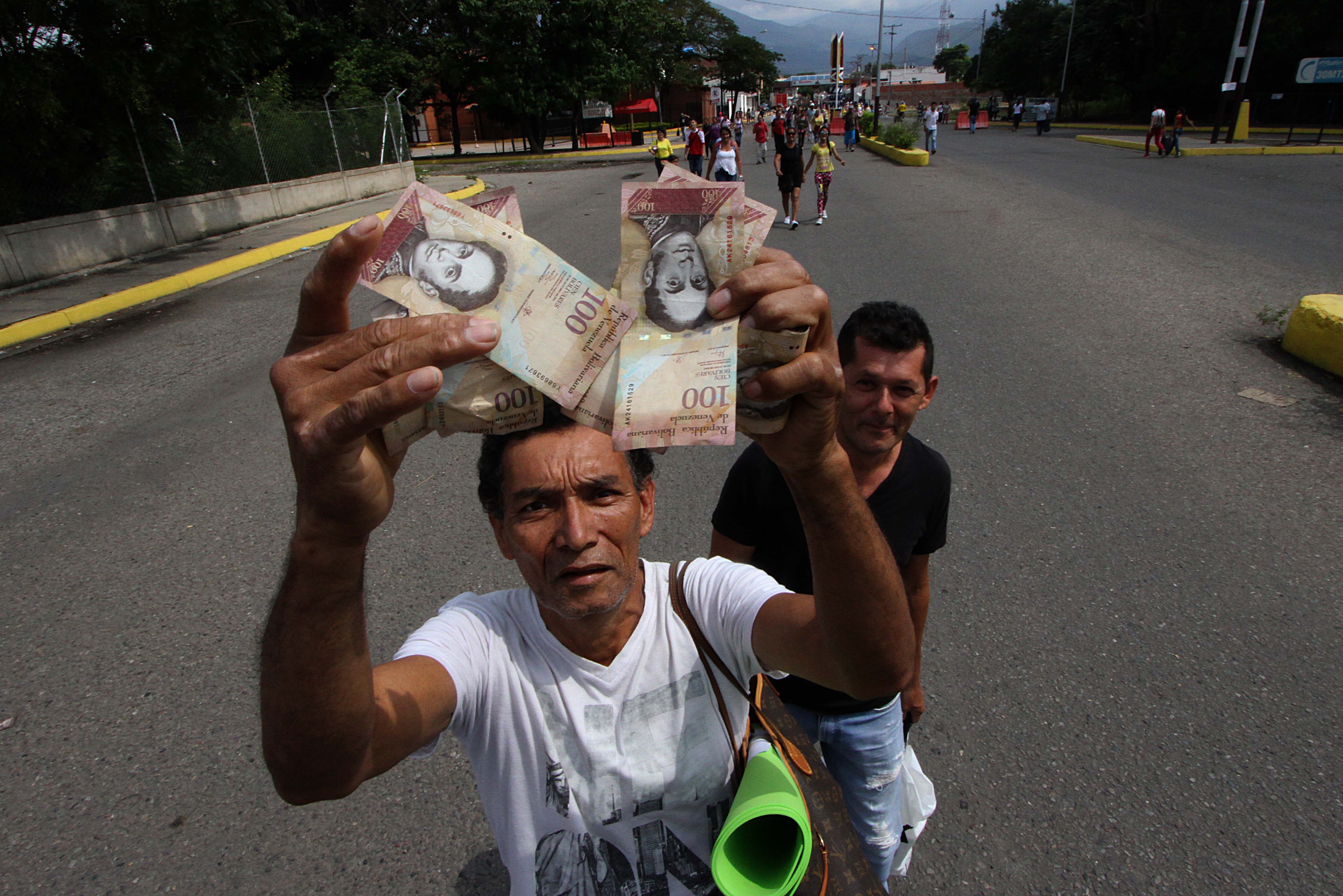 Venezuelának már a pénzre sincs pénze