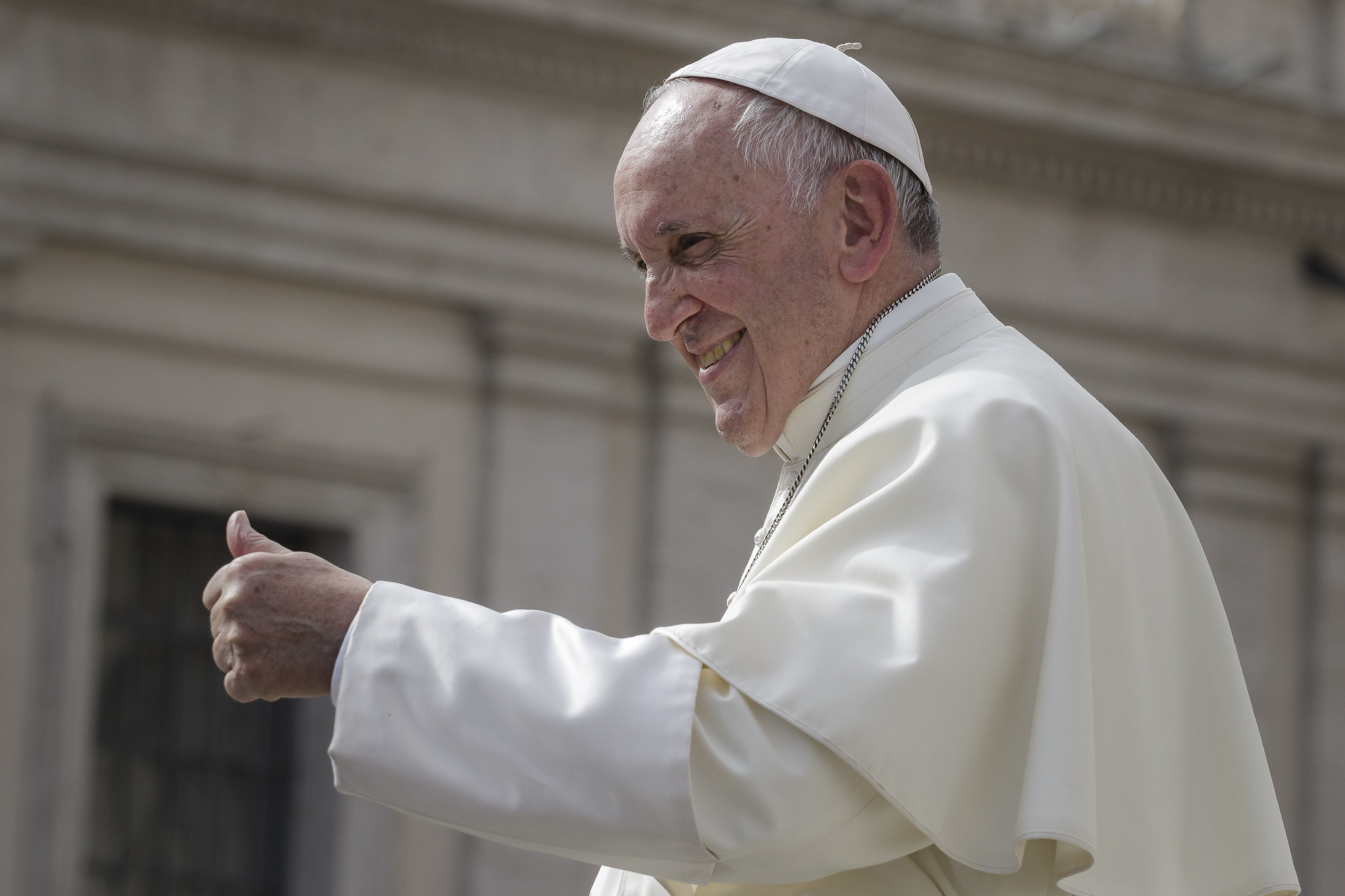 Ferenc pápa átírná a Miatyánkot, de parancsba azért még nem adta
